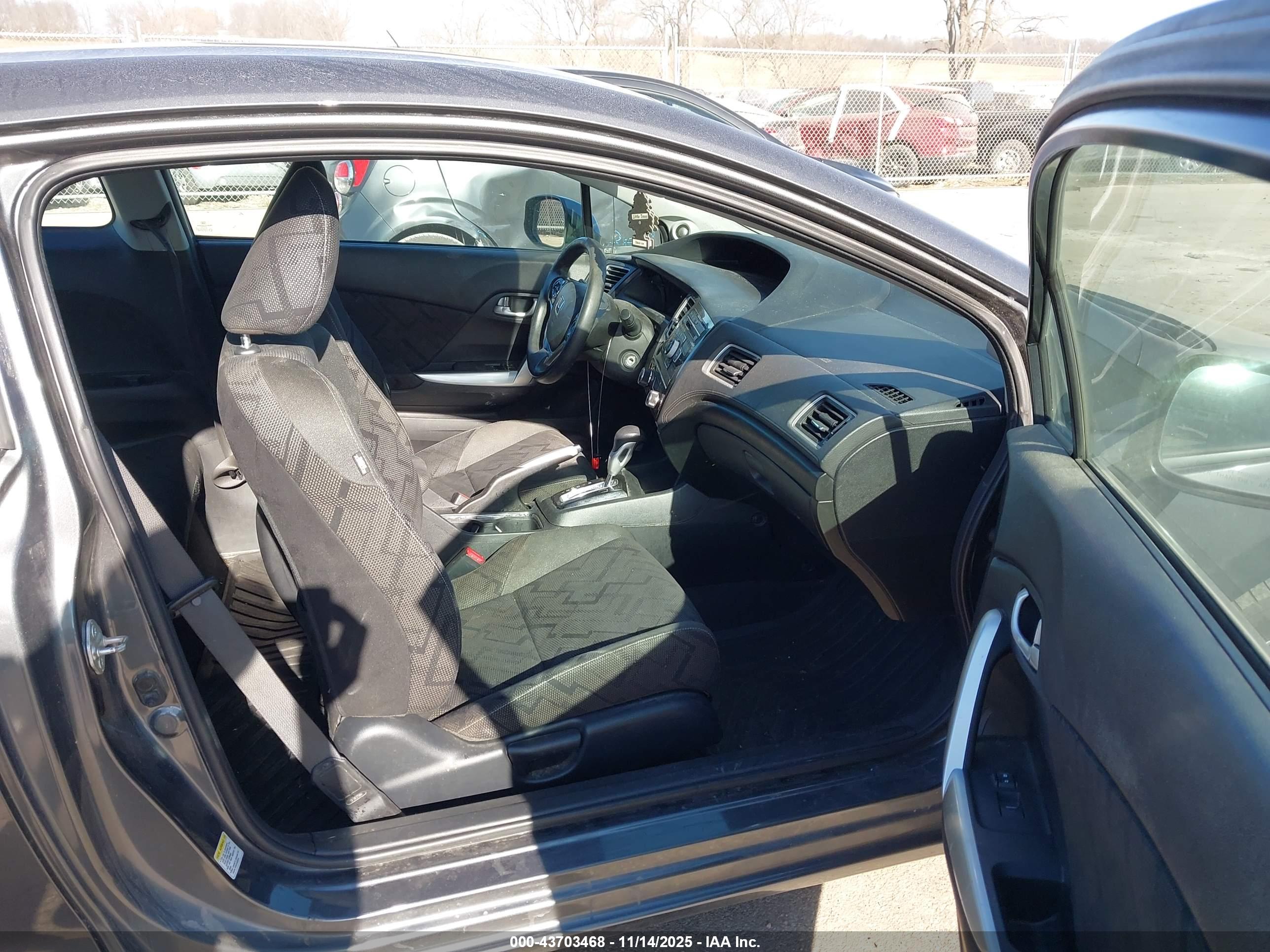 HONDA CIVIC image 5