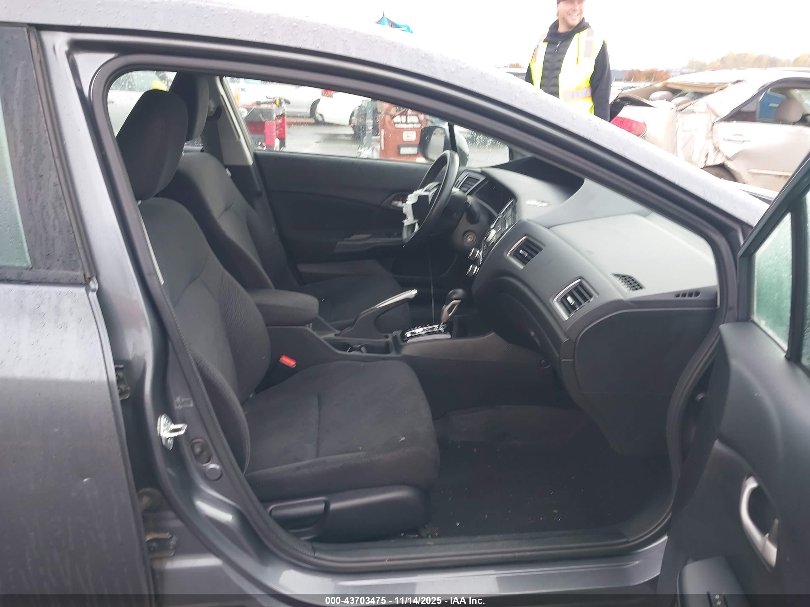 HONDA CIVIC image 5