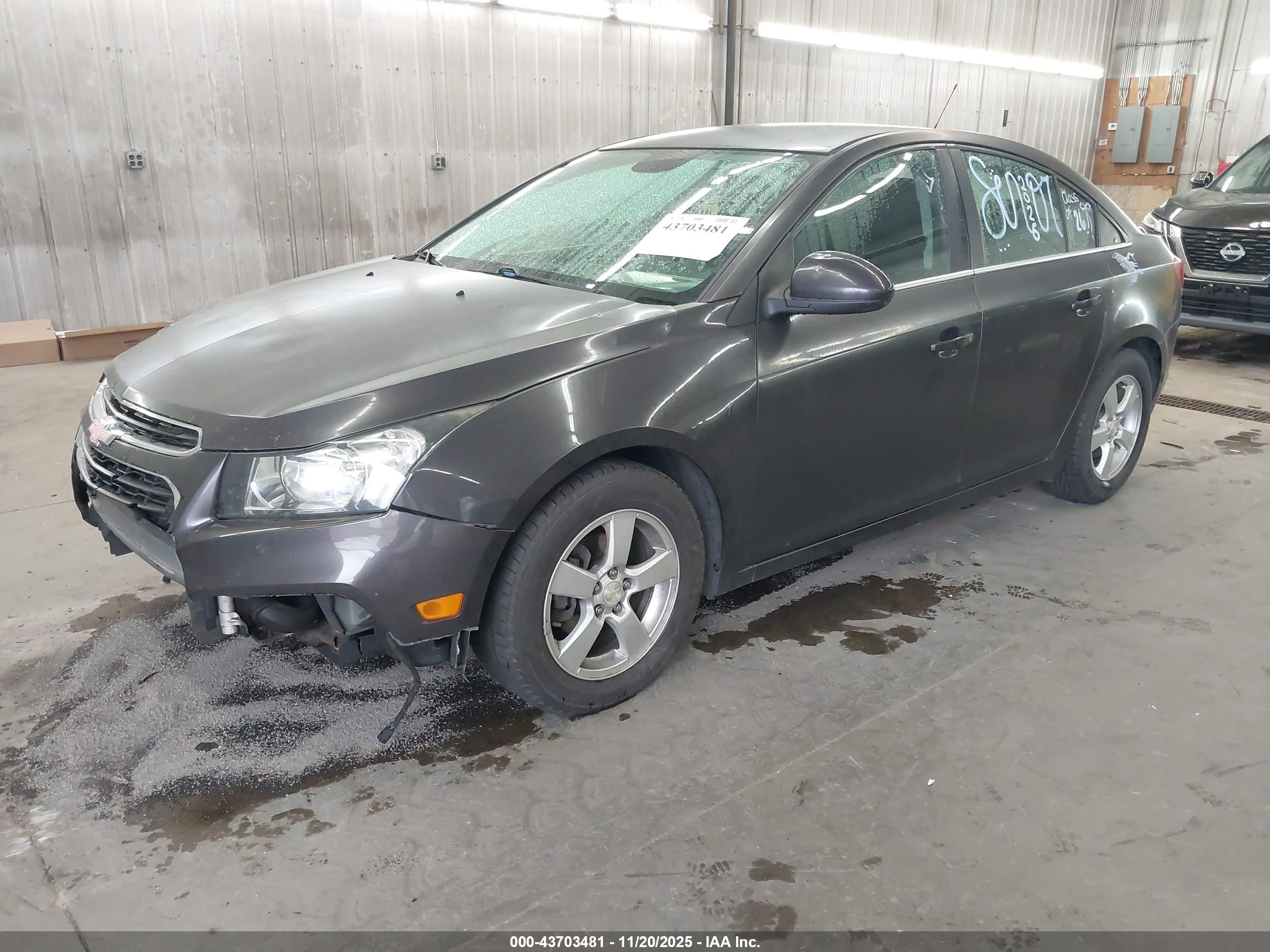 CHEVROLET CRUZE image 2