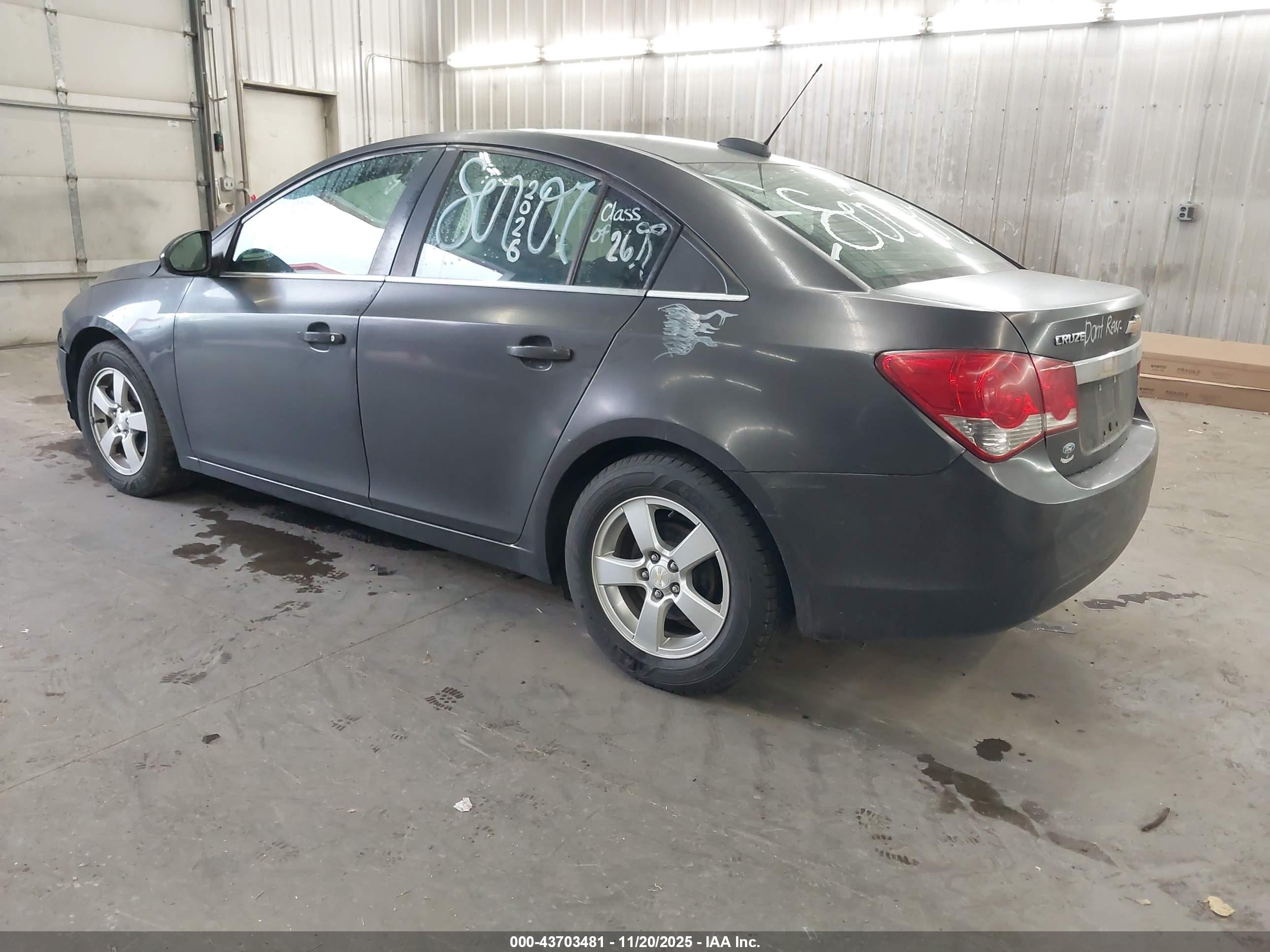 CHEVROLET CRUZE image 3