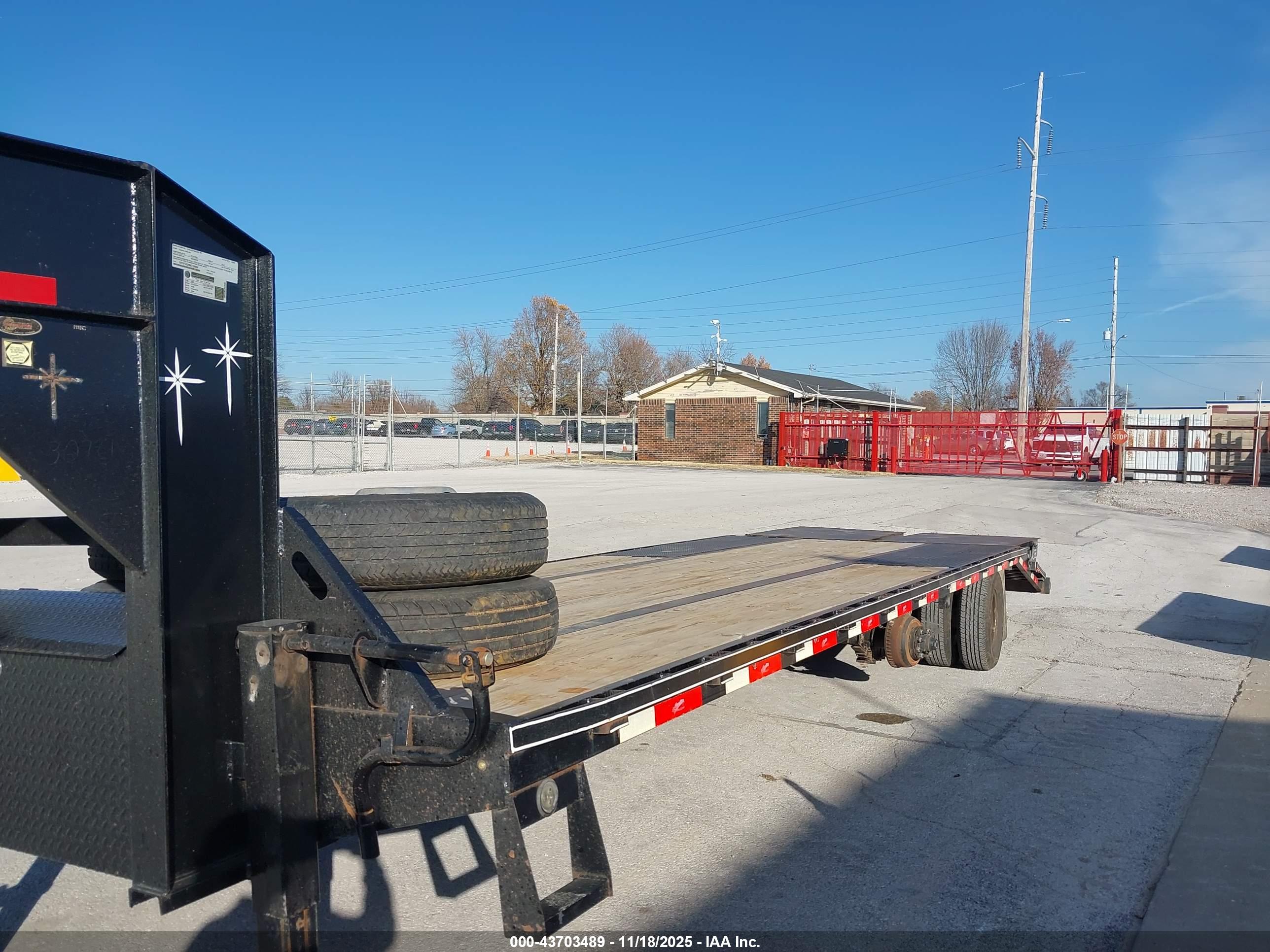 STARLITE TRAILER image 8
