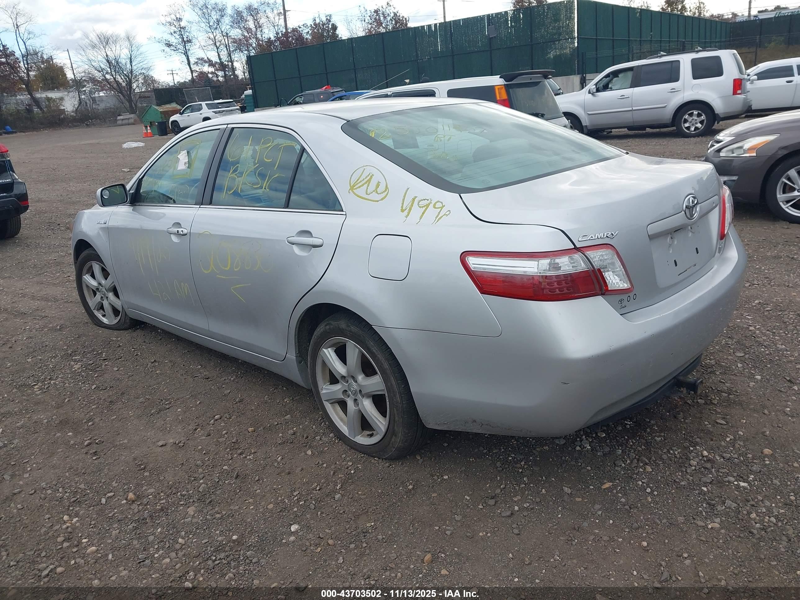 TOYOTA CAMRY image 3