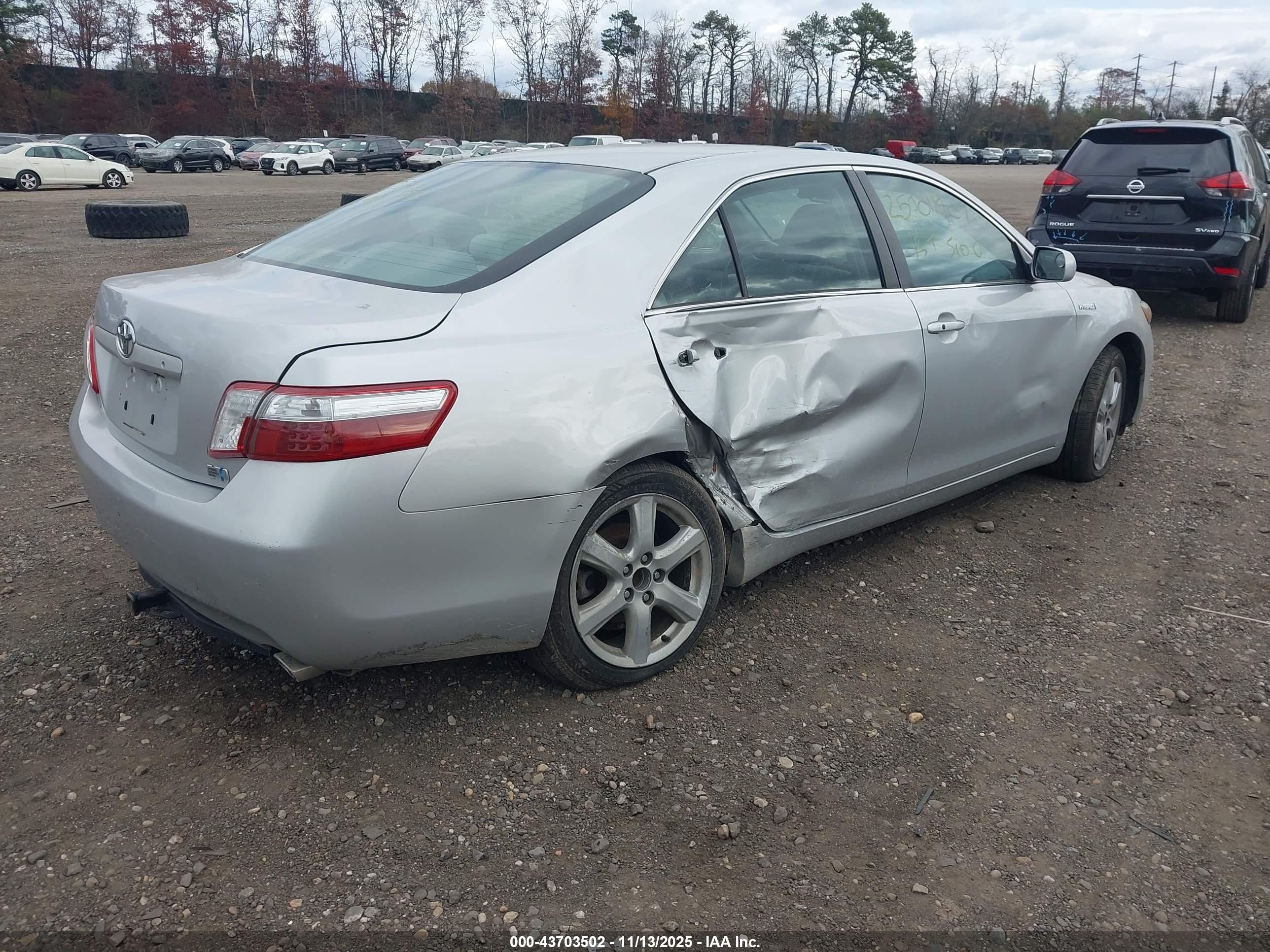 TOYOTA CAMRY image 4