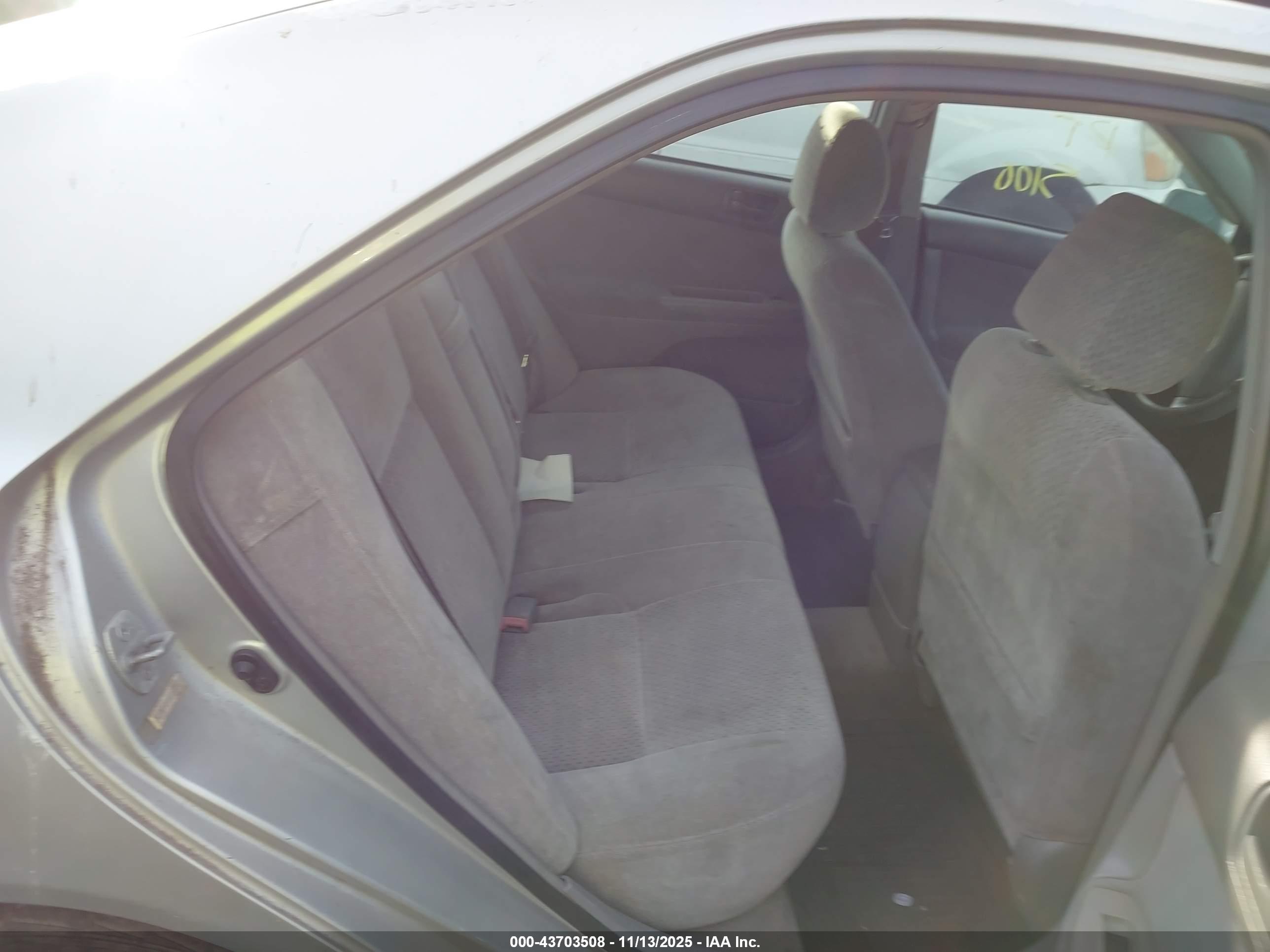 TOYOTA CAMRY image 8