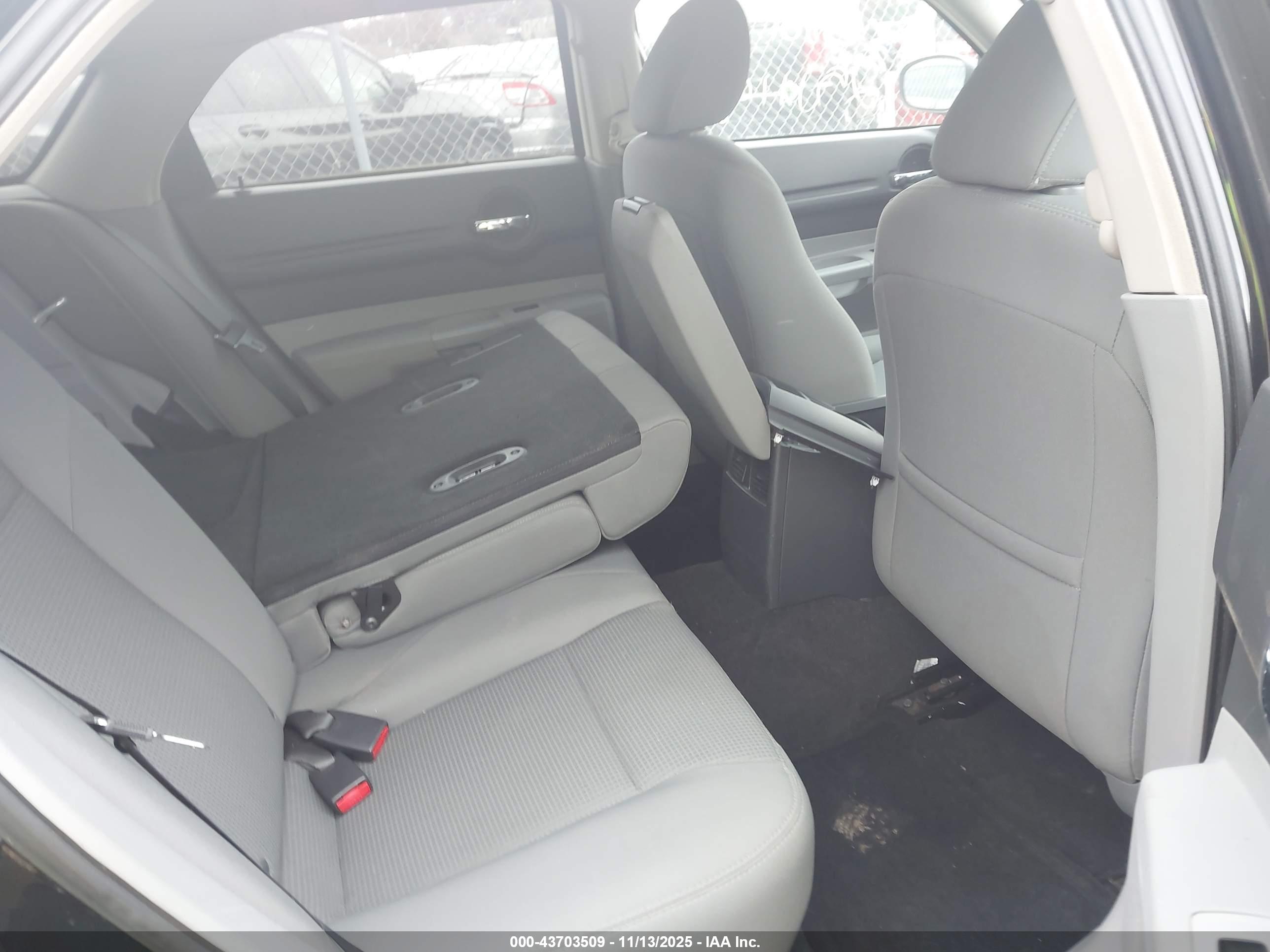 DODGE MAGNUM image 8
