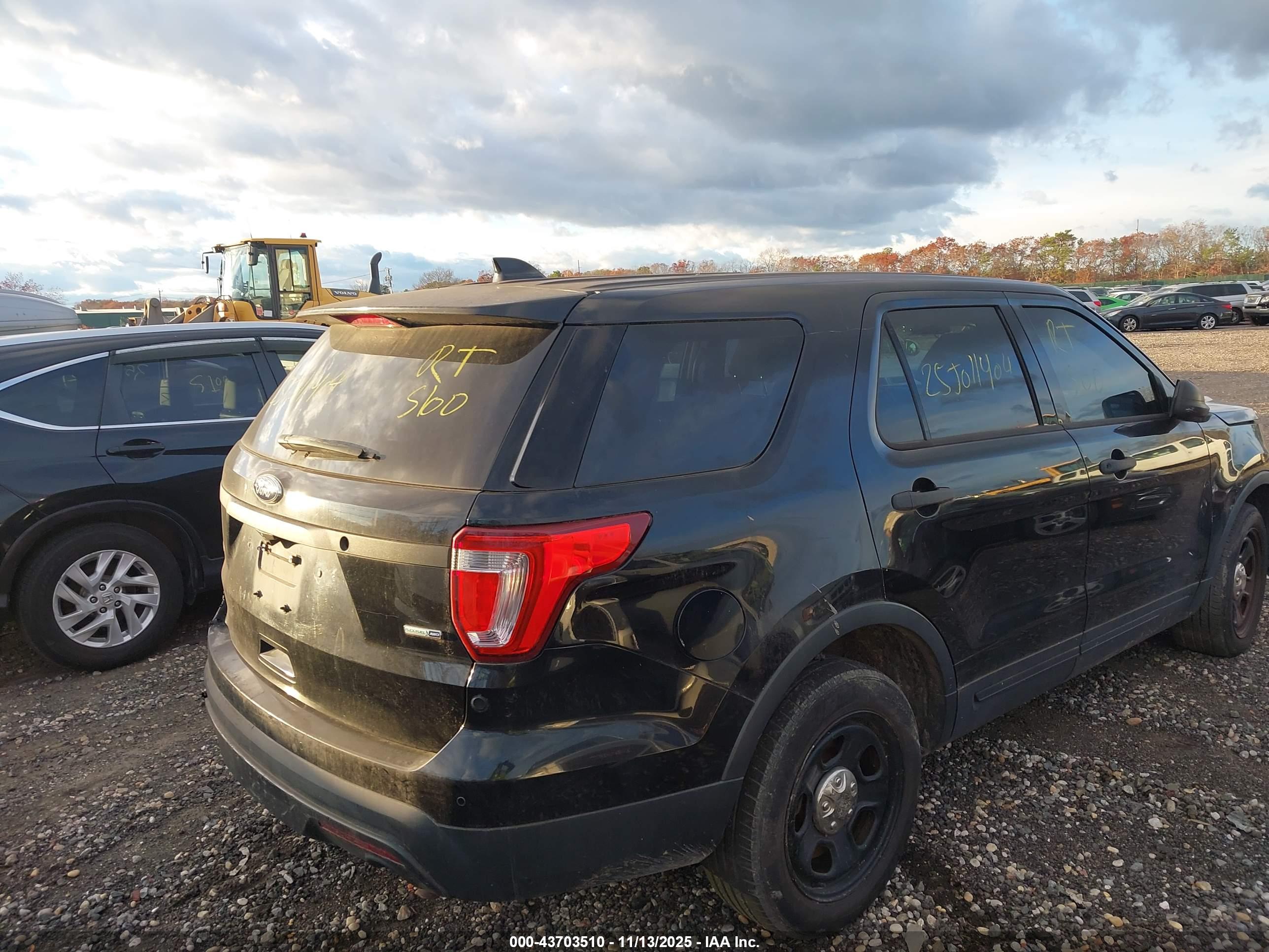 FORD UTILITY image 4