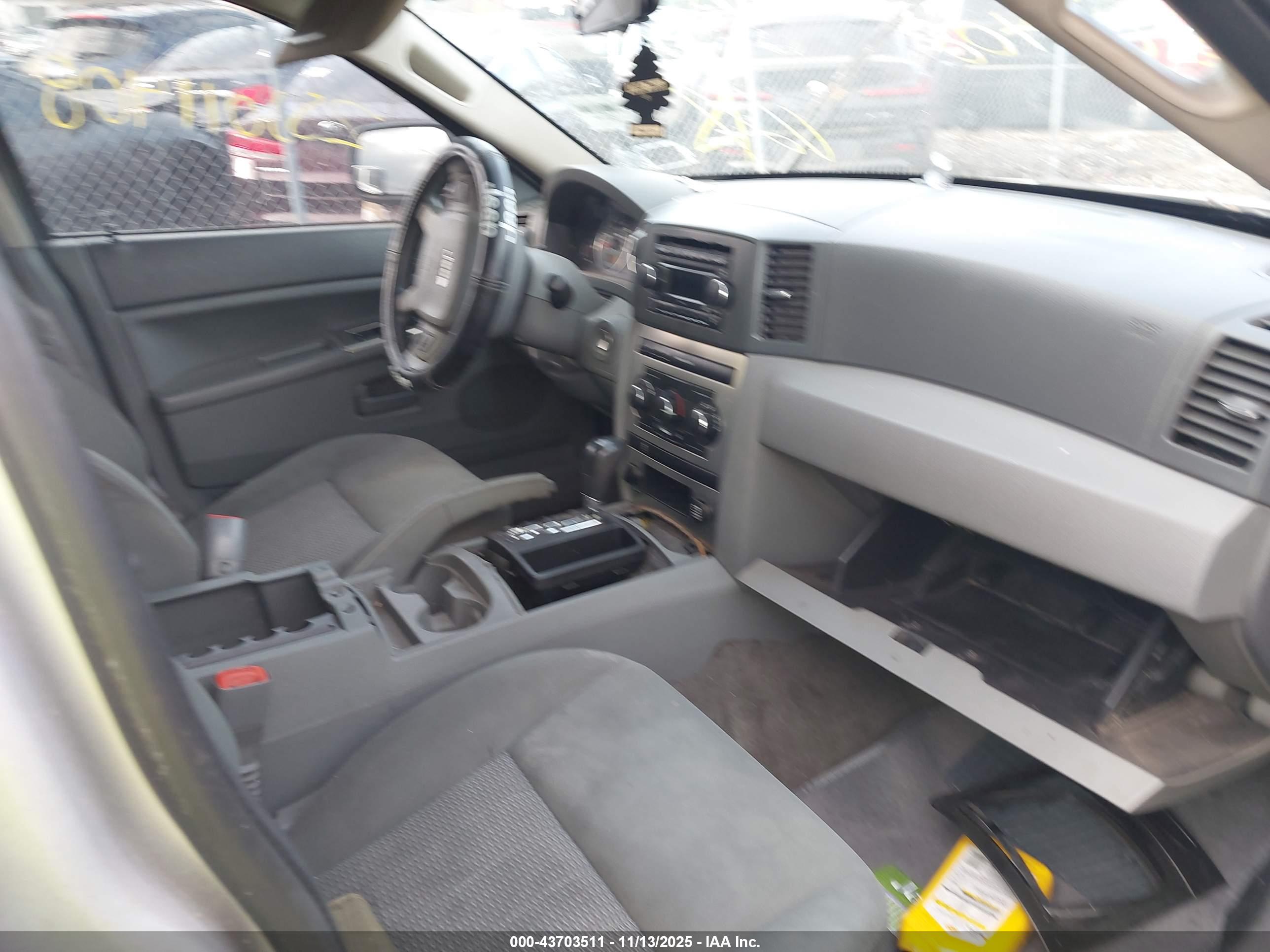 JEEP GRAND image 5