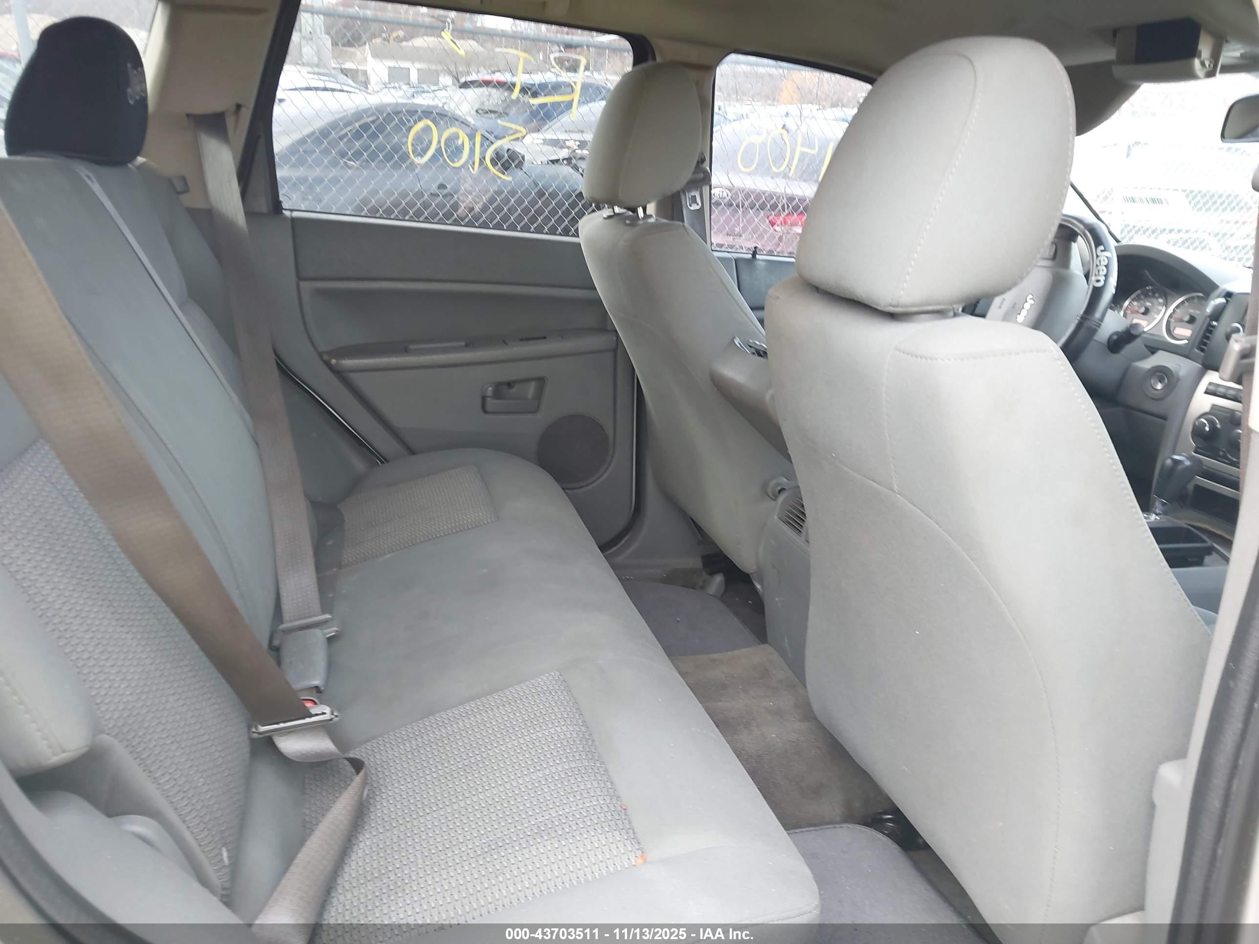 JEEP GRAND image 8