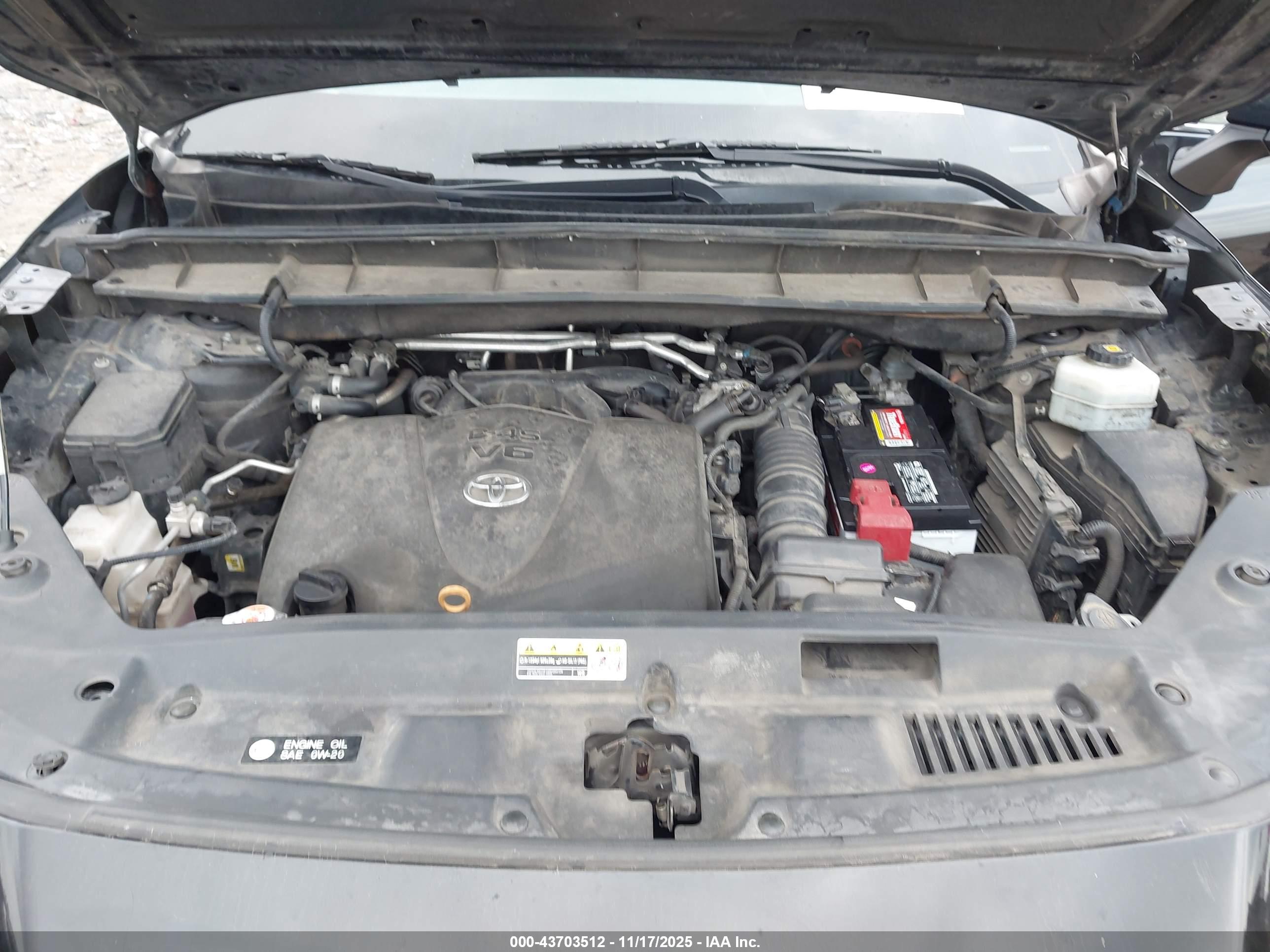 TOYOTA HIGHLANDER image 10