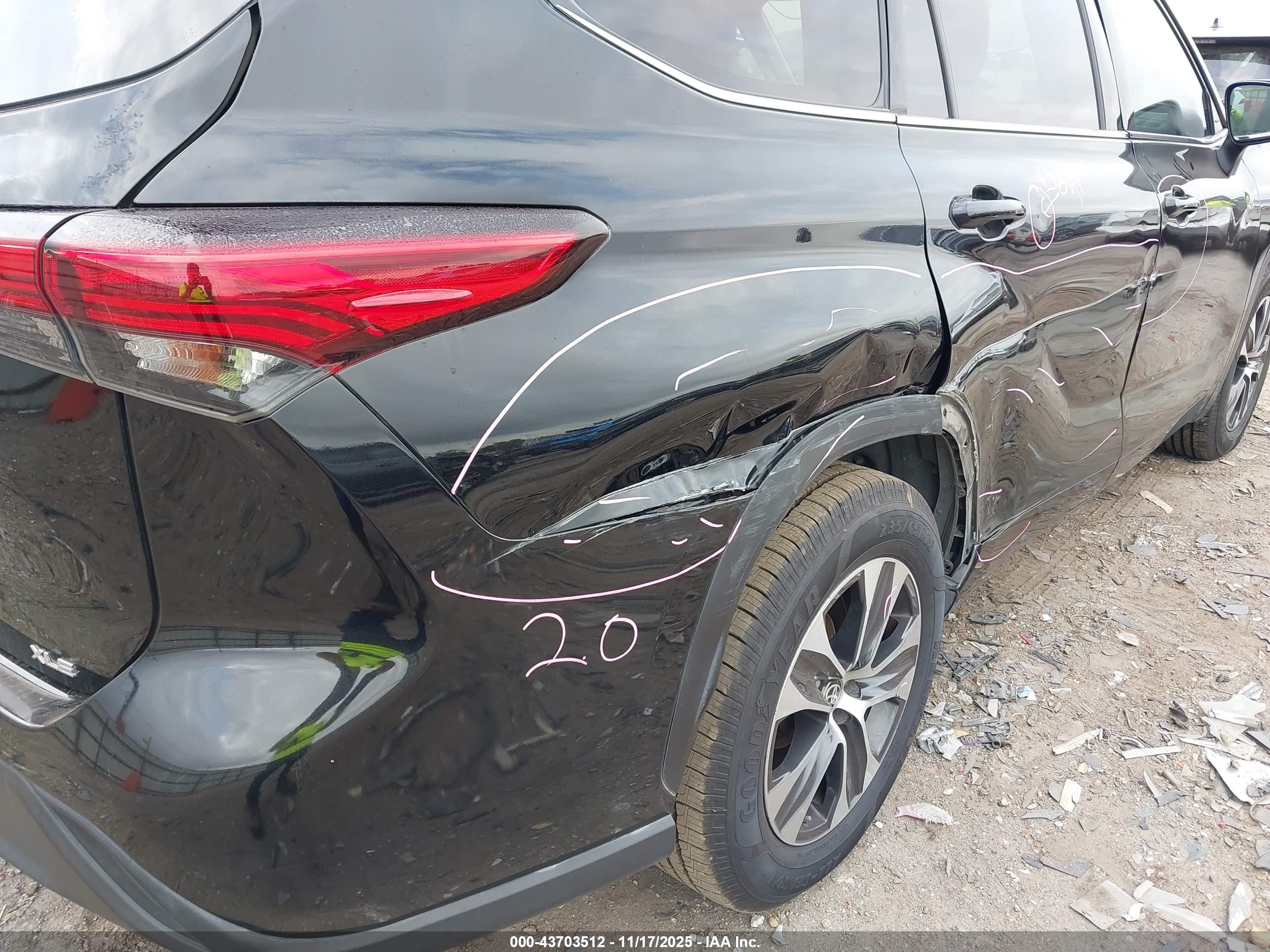 TOYOTA HIGHLANDER image 6