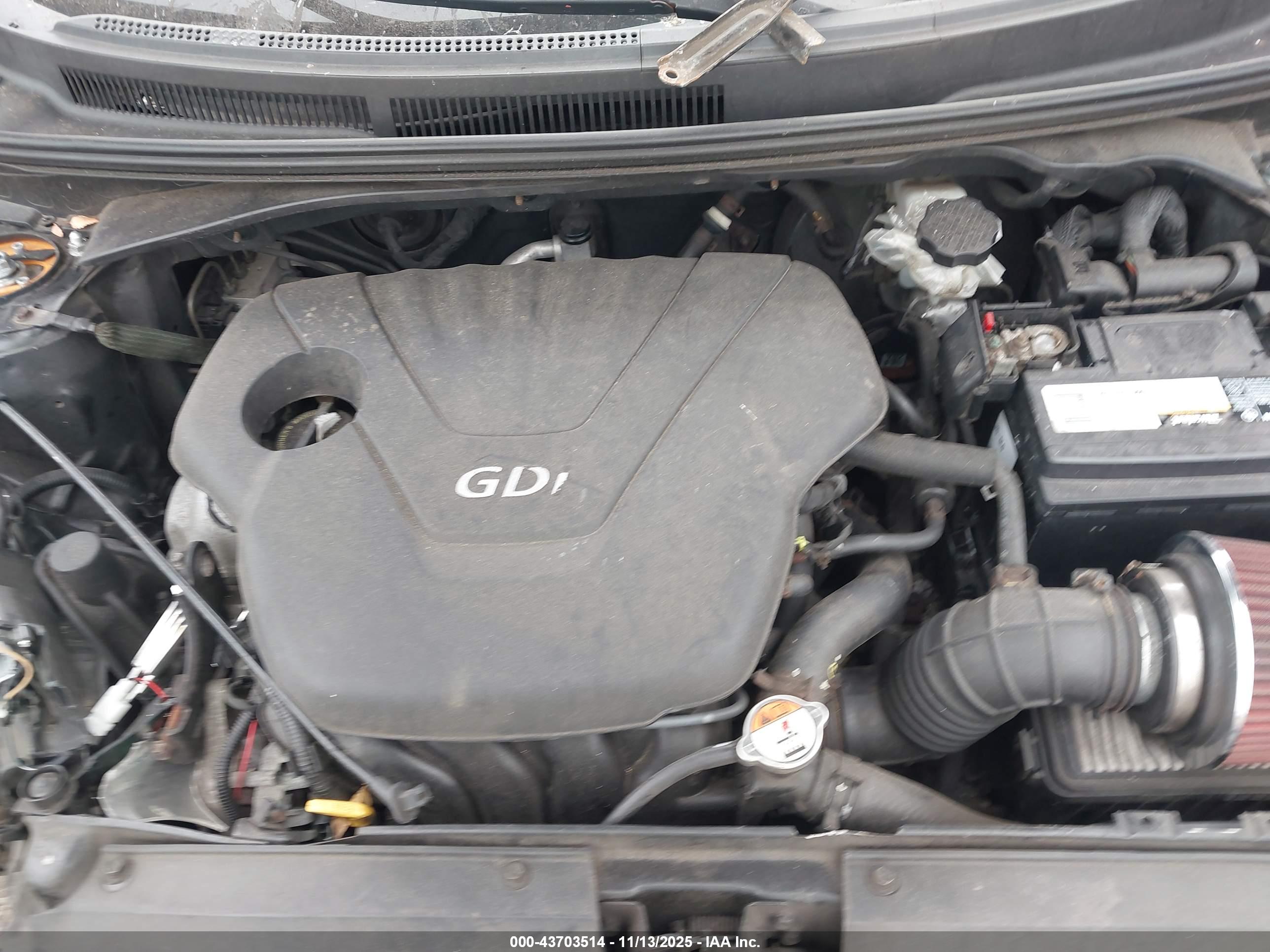 HYUNDAI VELOSTER image 10