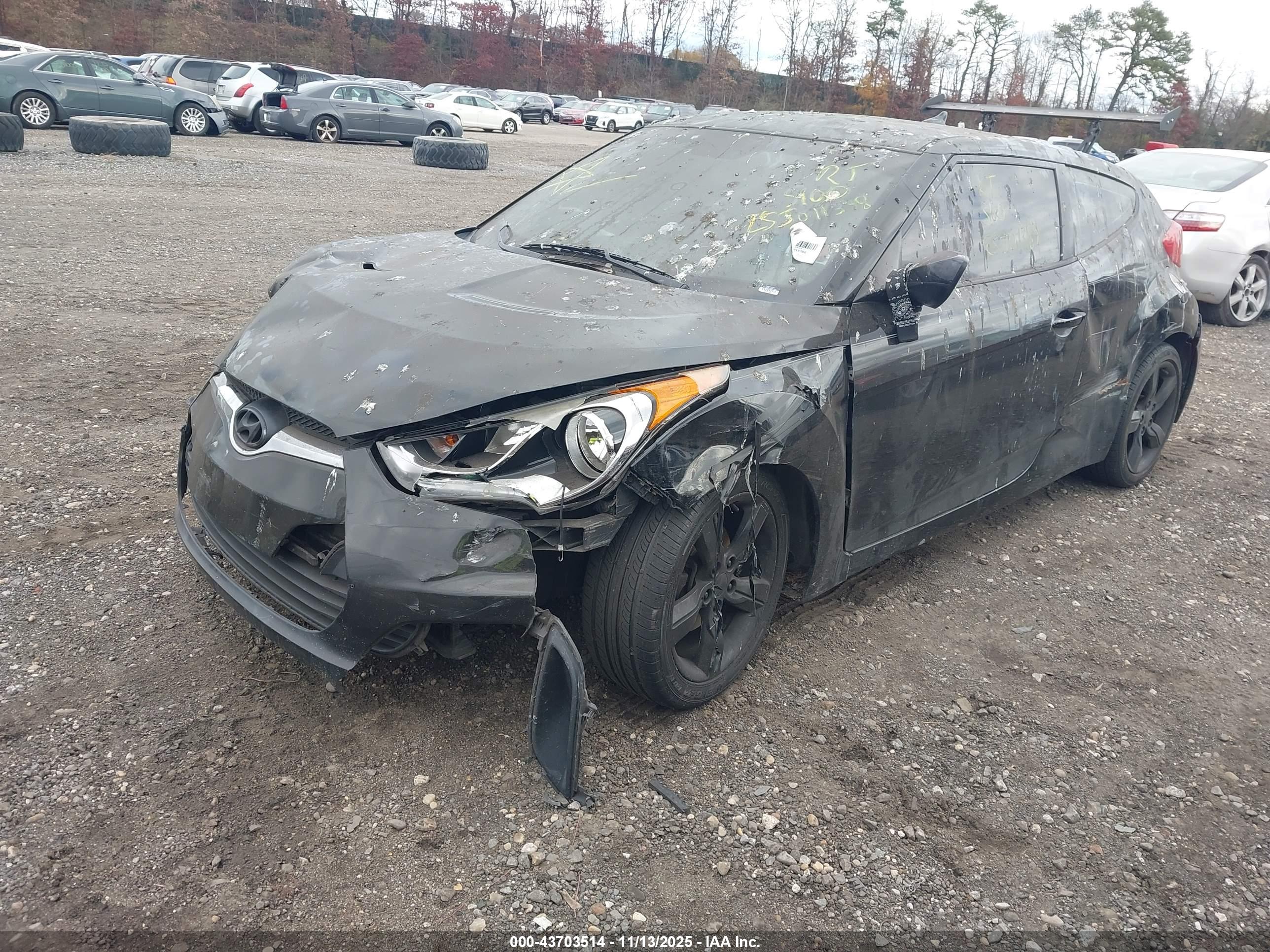 HYUNDAI VELOSTER image 2