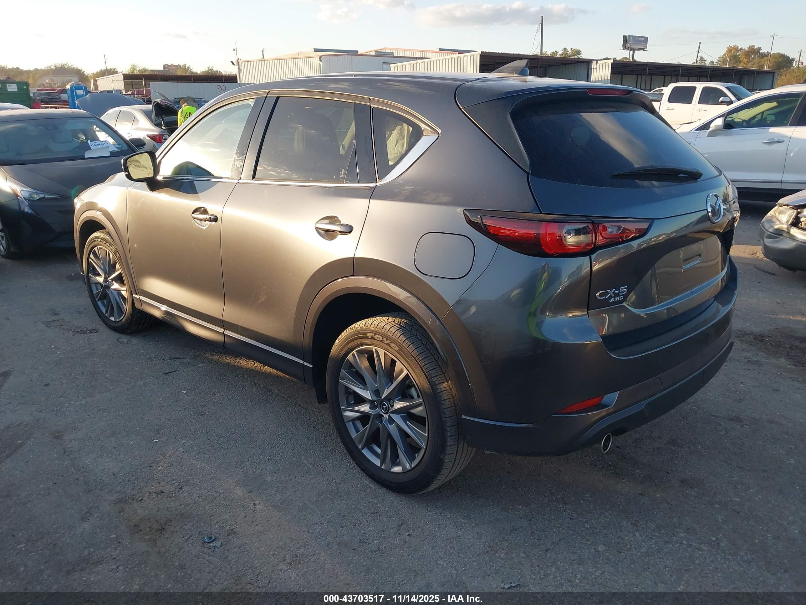 MAZDA CX-5 image 3