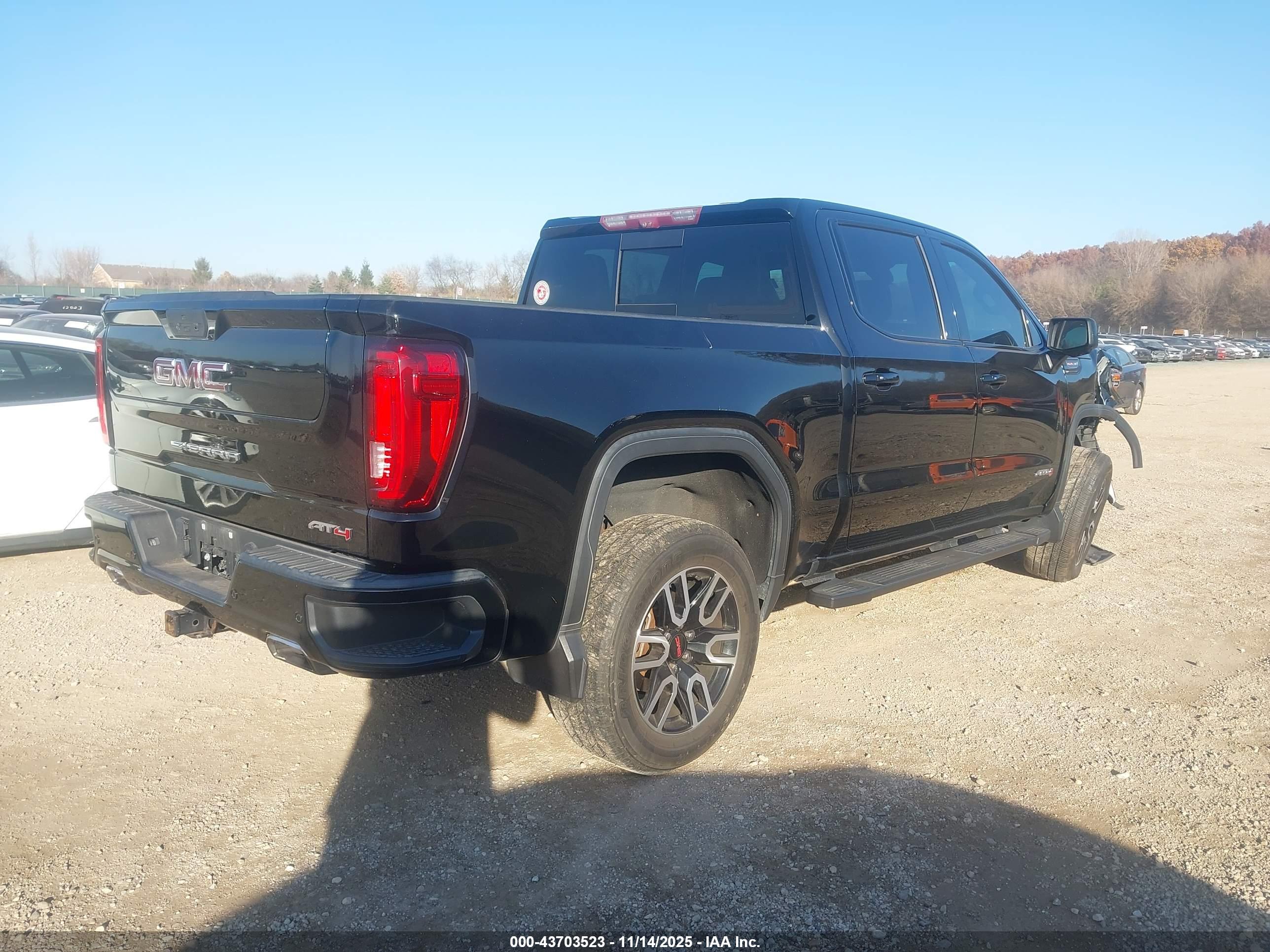 GMC SIERRA image 4