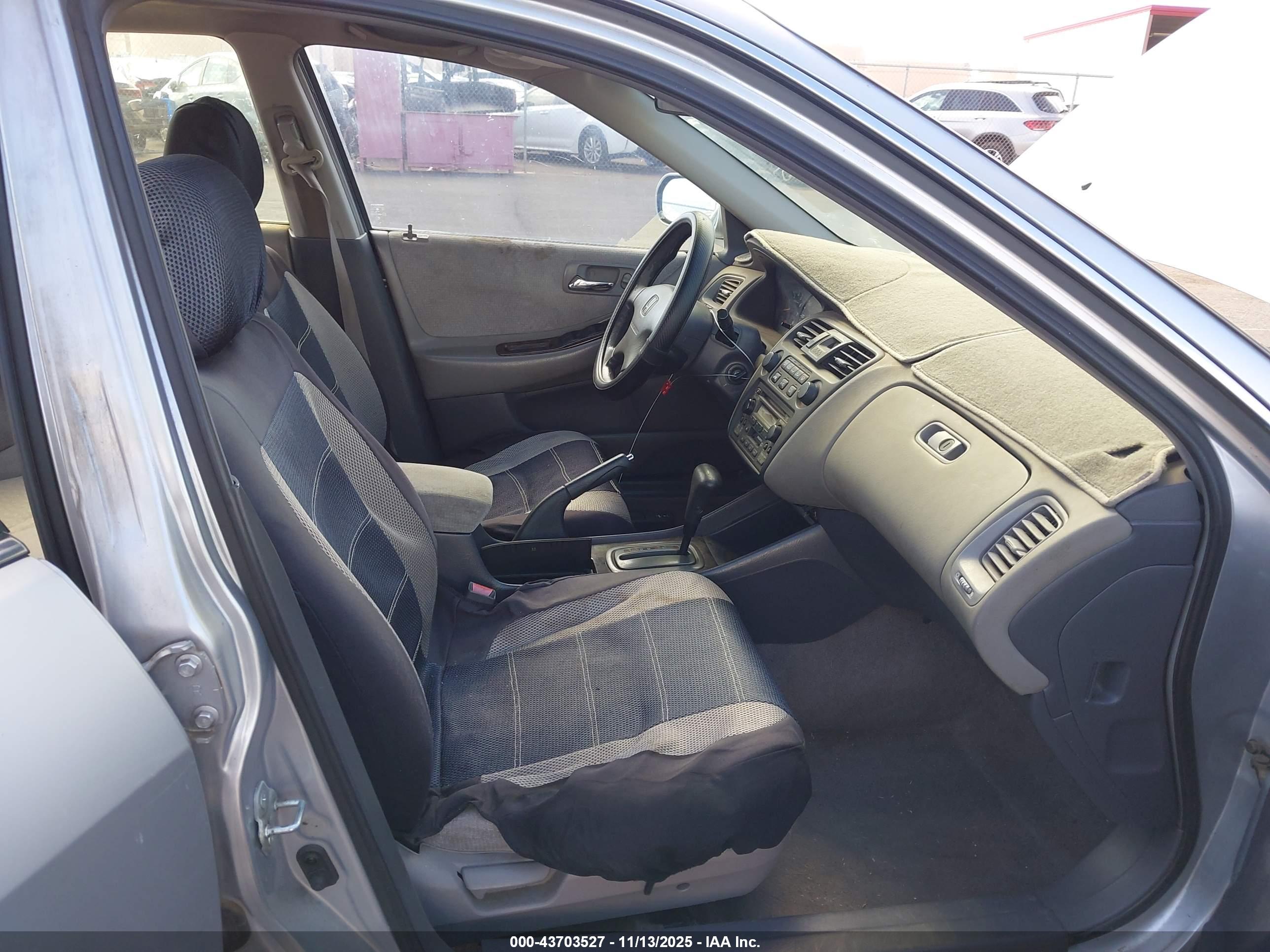 HONDA ACCORD image 5