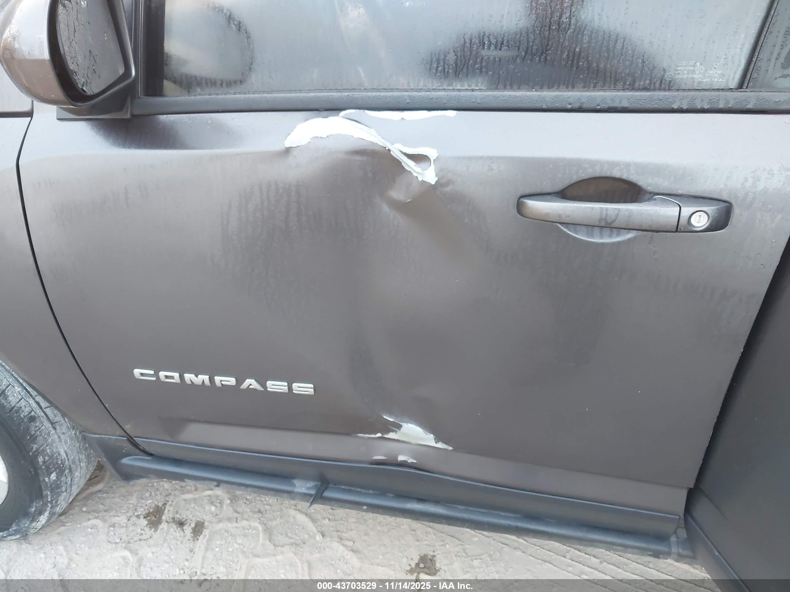 JEEP COMPASS image 6