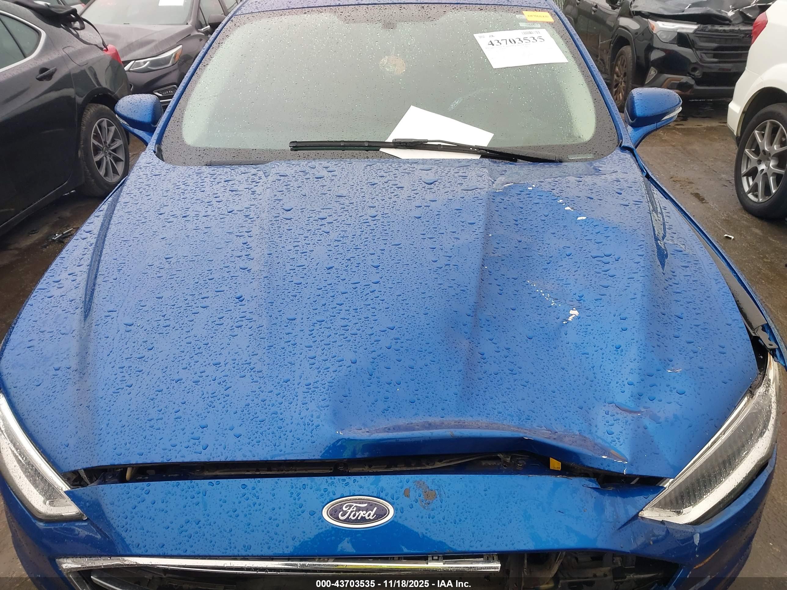 FORD FUSION image 10