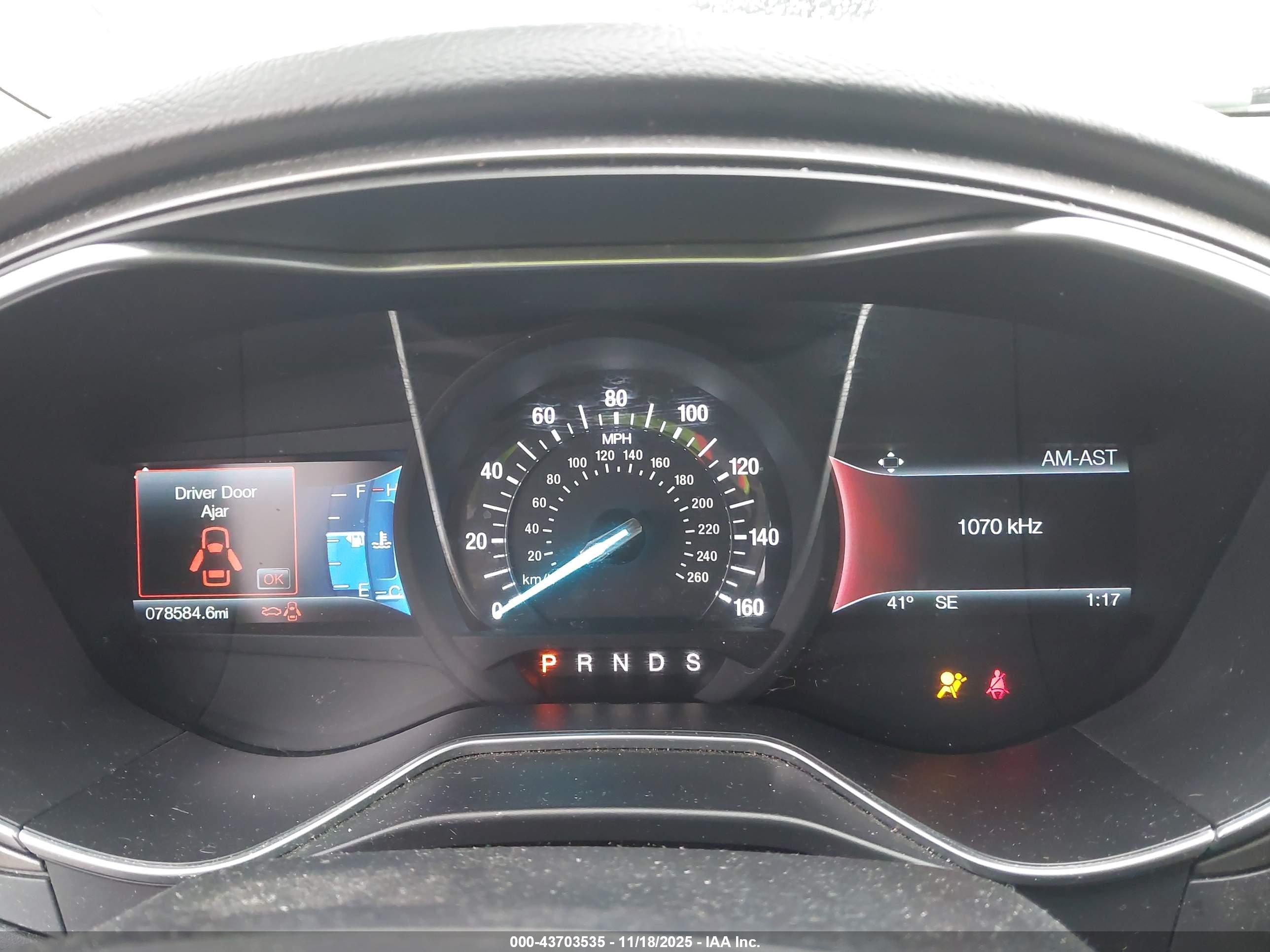 FORD FUSION image 7