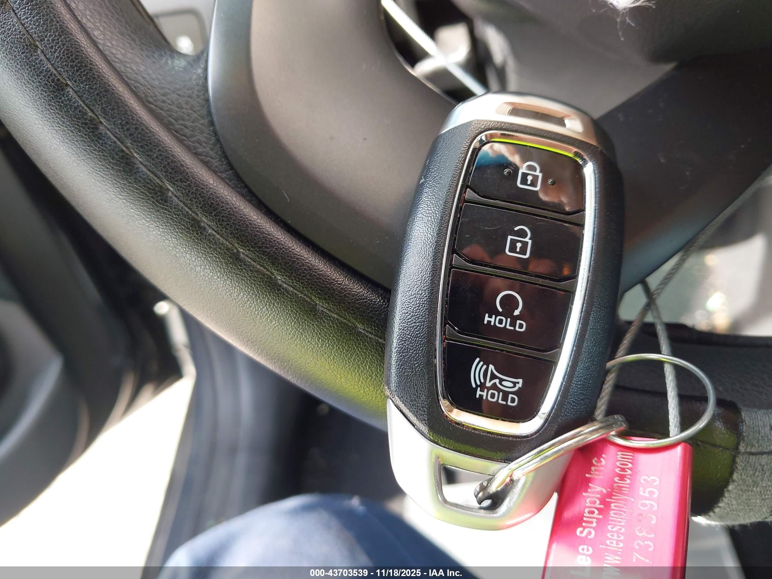 HYUNDAI KONA image 11