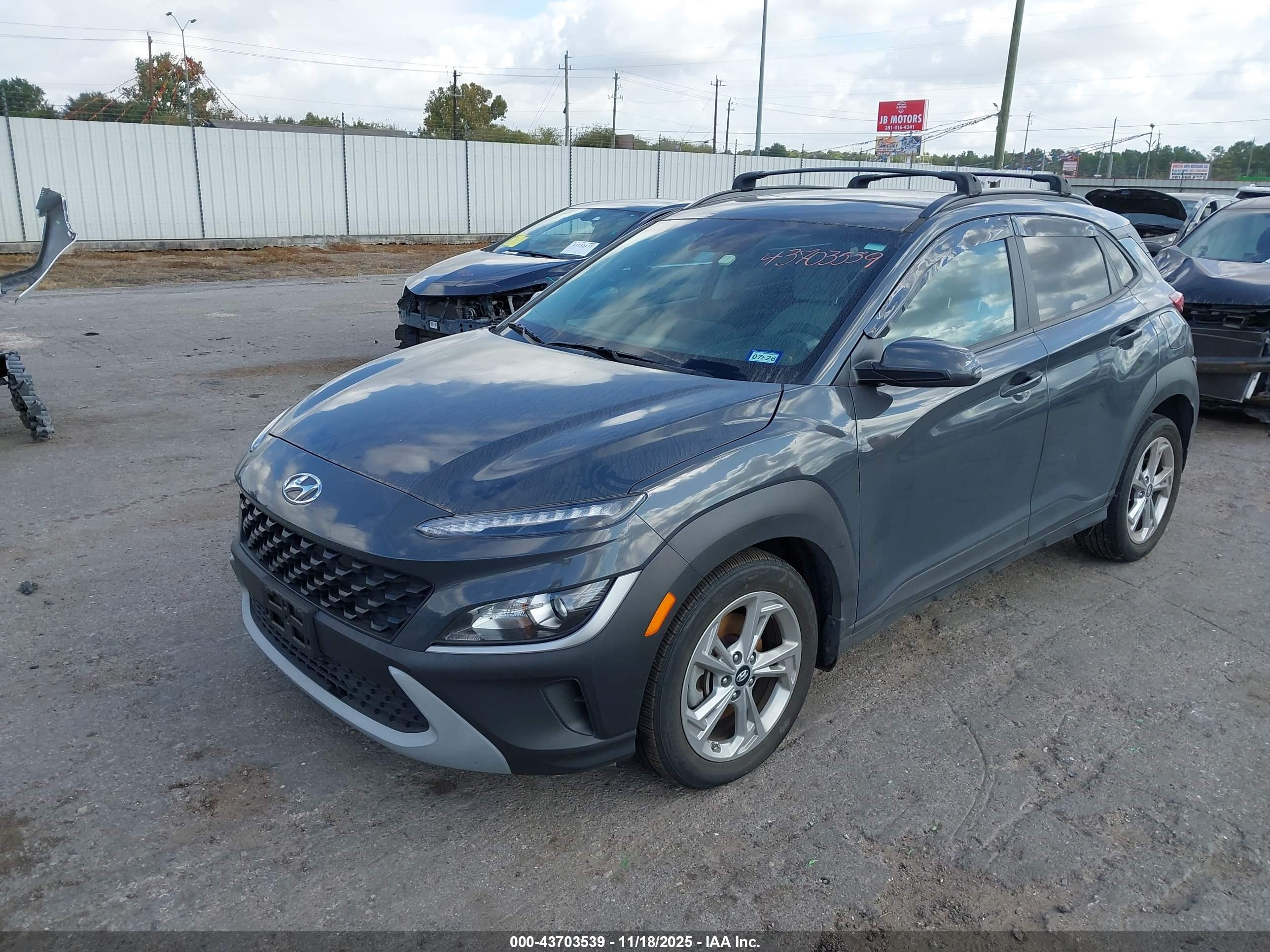 HYUNDAI KONA image 2