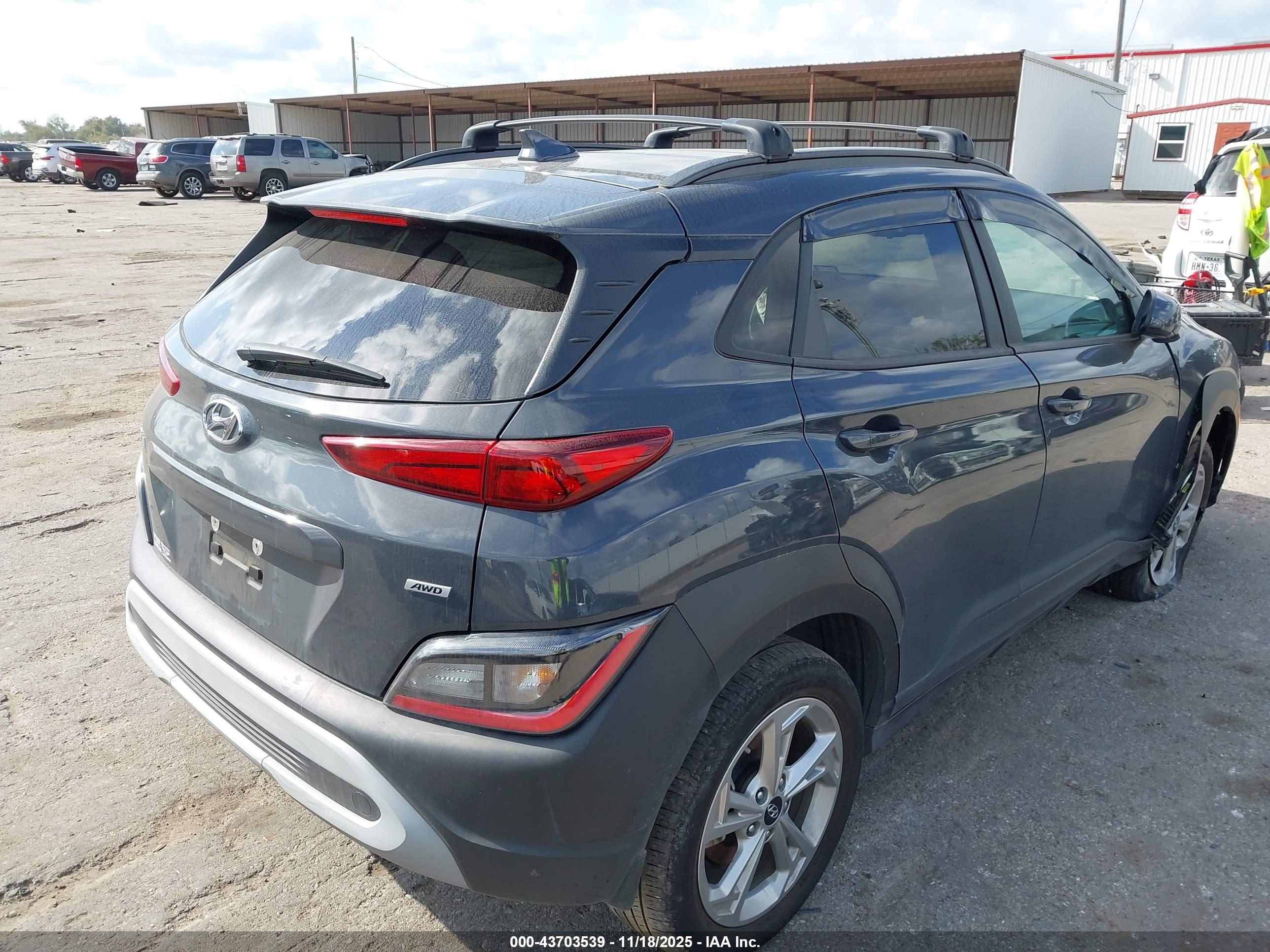 HYUNDAI KONA image 4