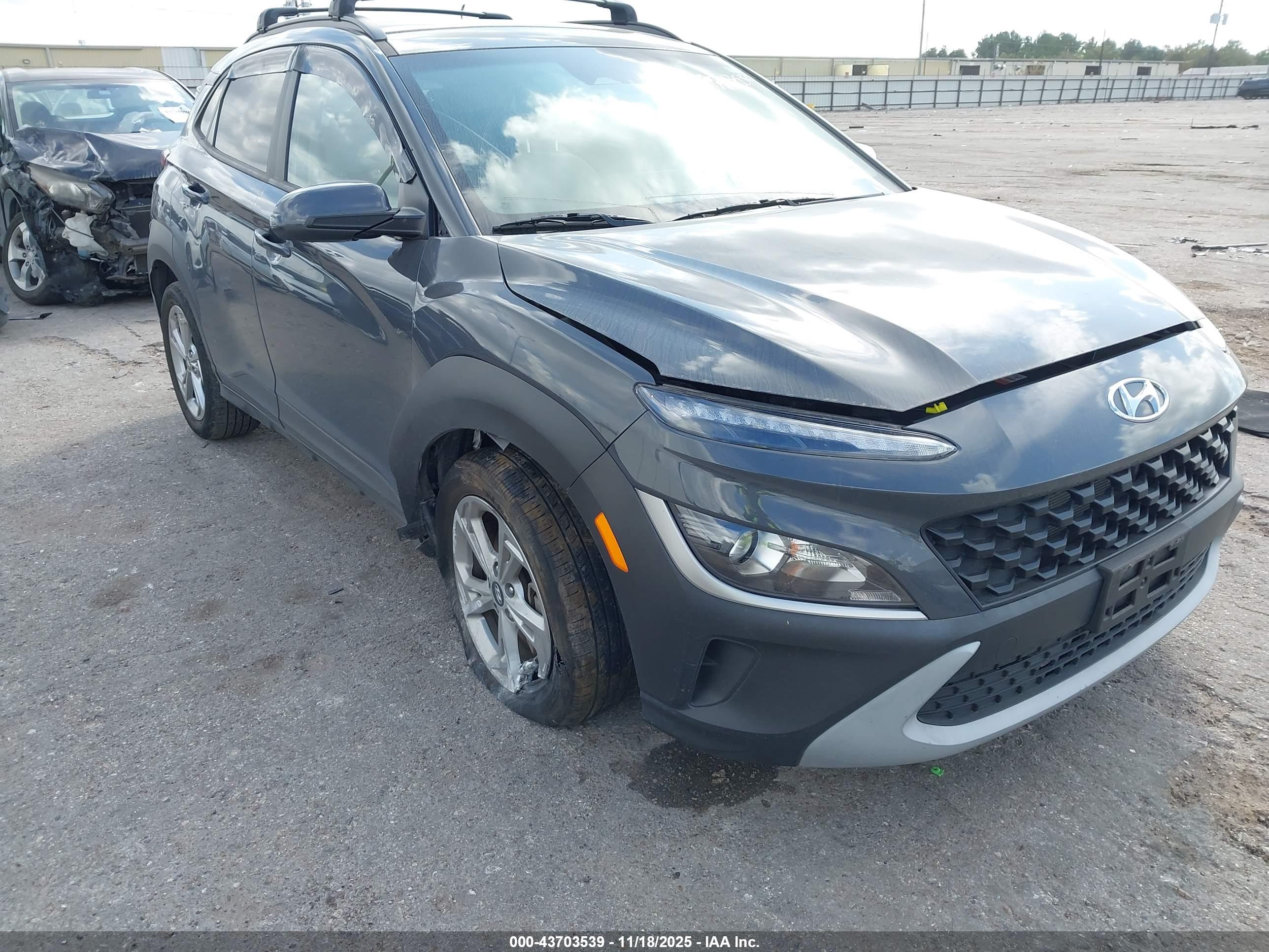 HYUNDAI KONA image 6