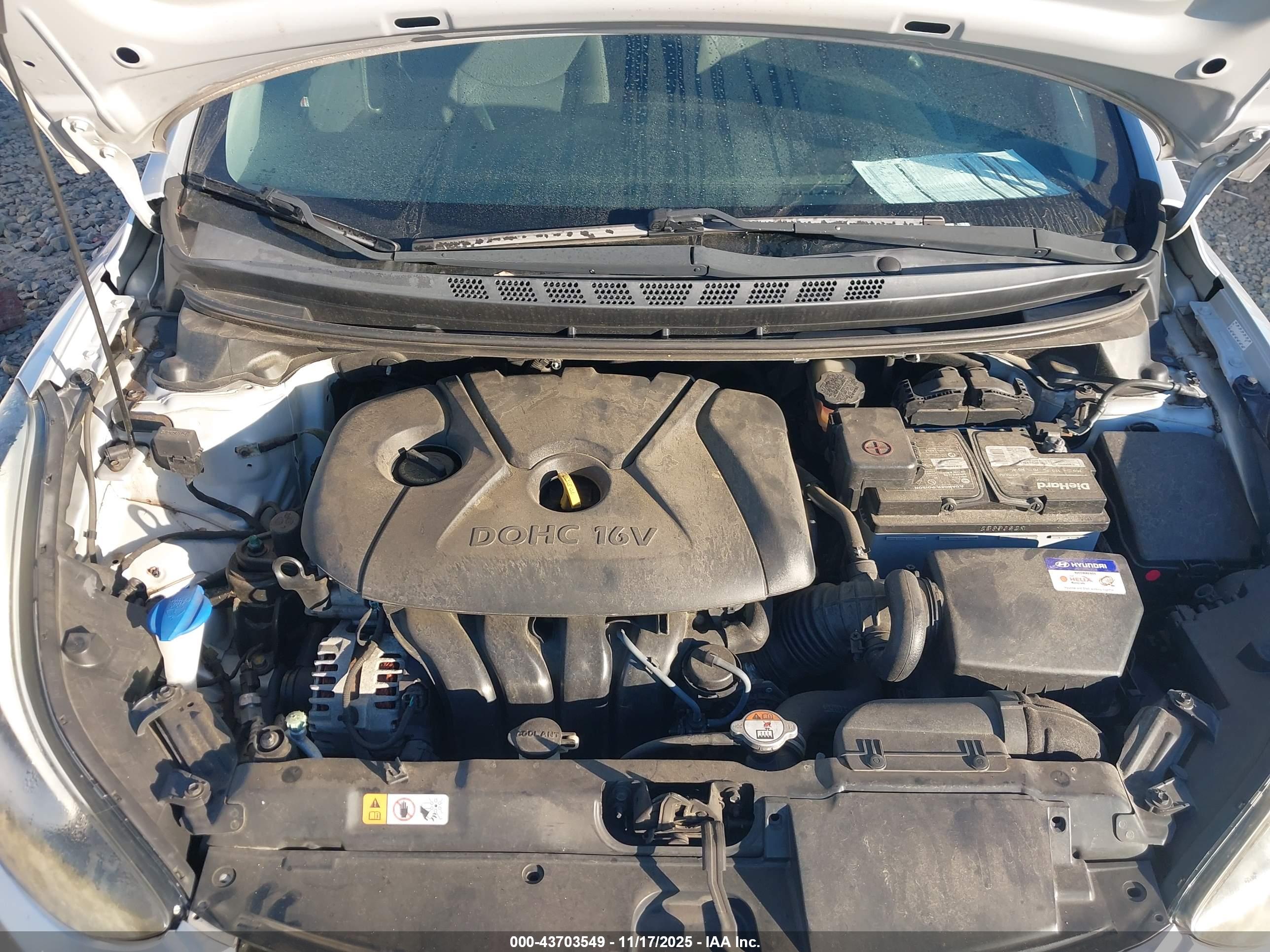 HYUNDAI ELANTRA image 10
