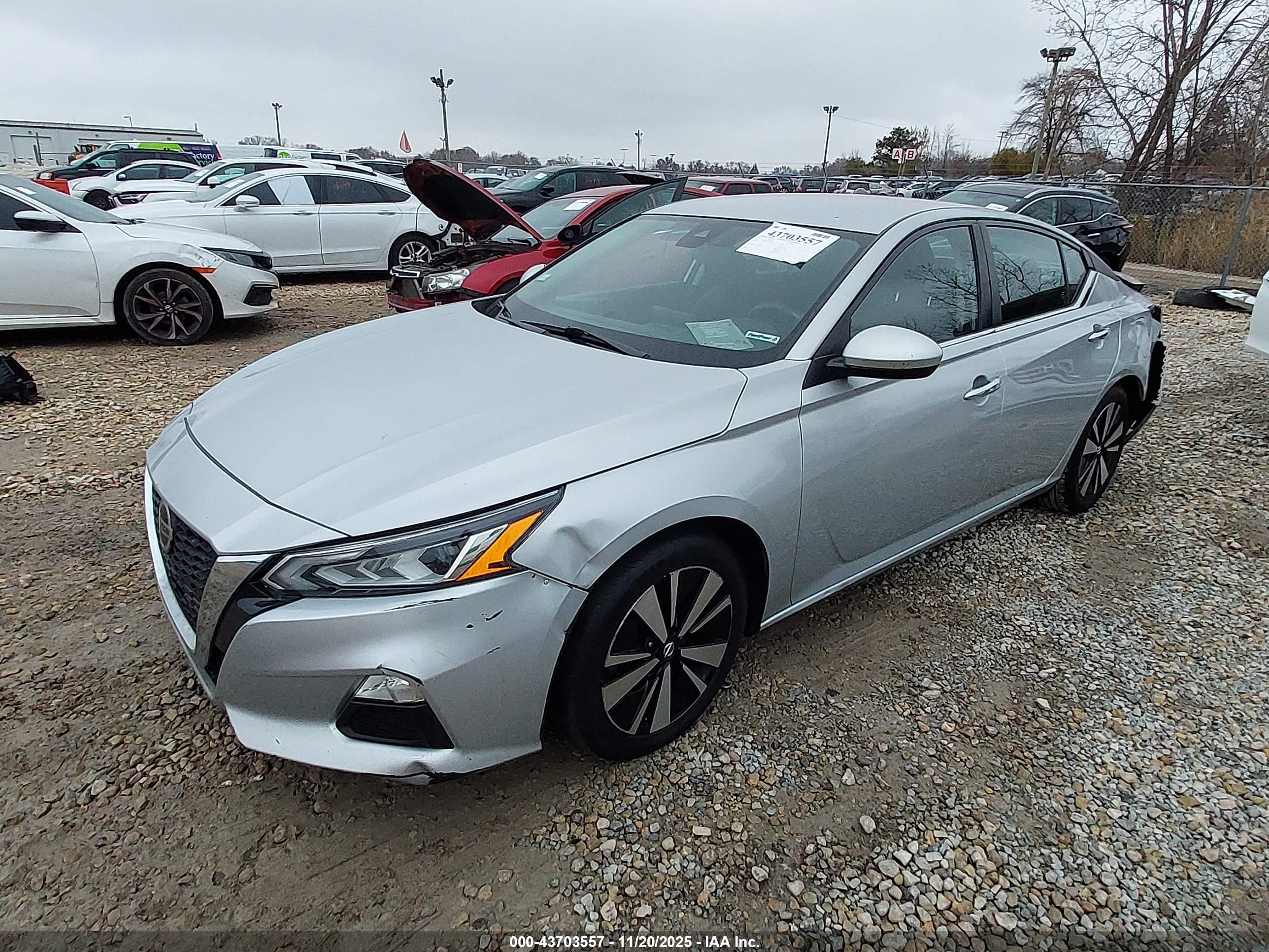 NISSAN ALTIMA image 2