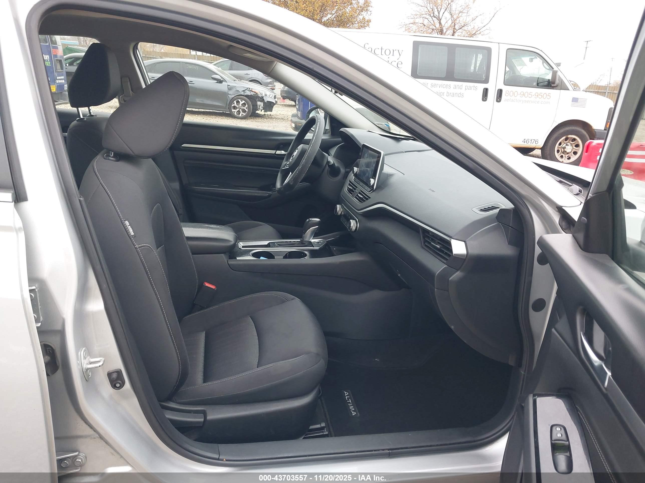 NISSAN ALTIMA image 5