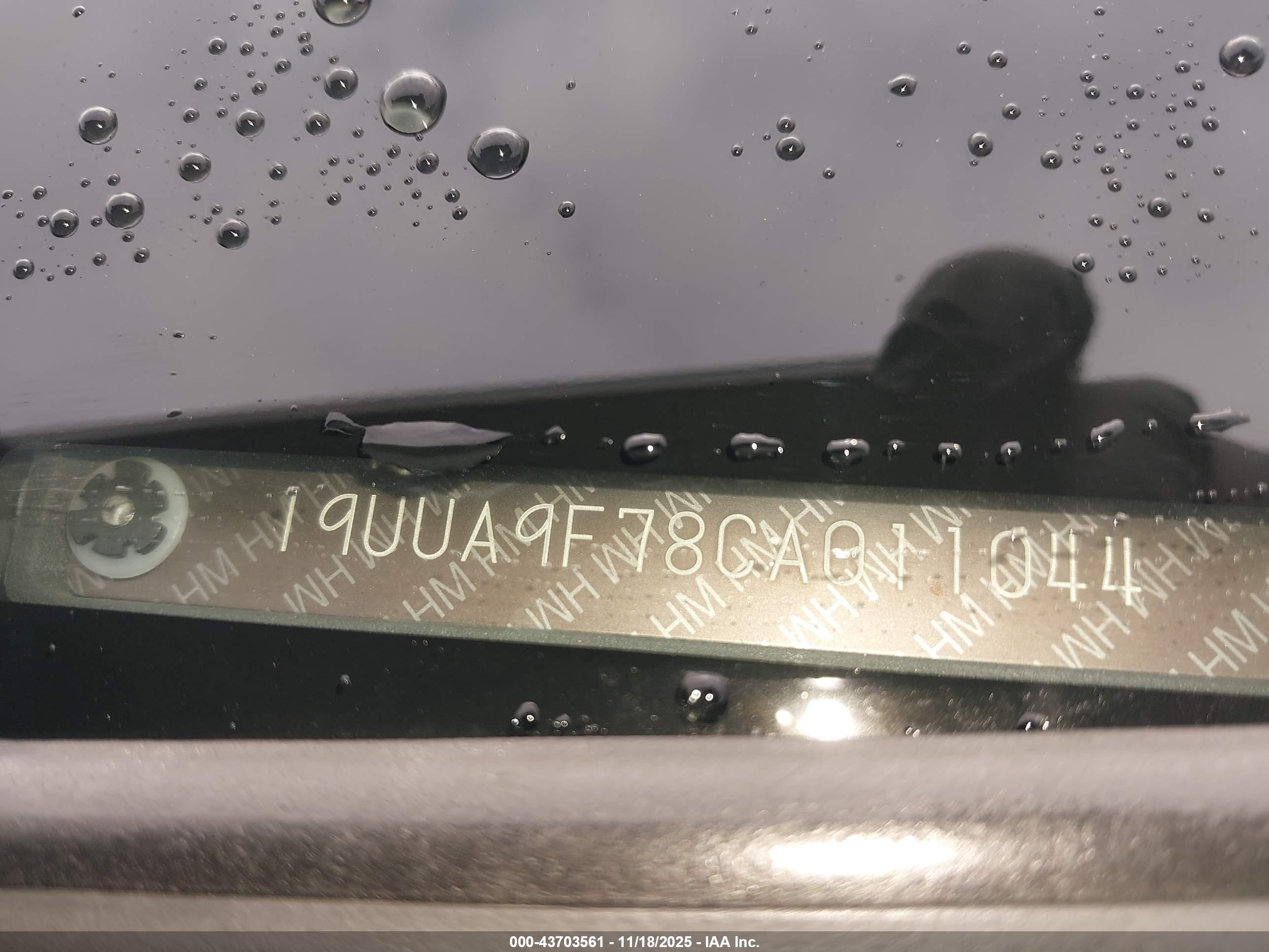 ACURA TL image 9