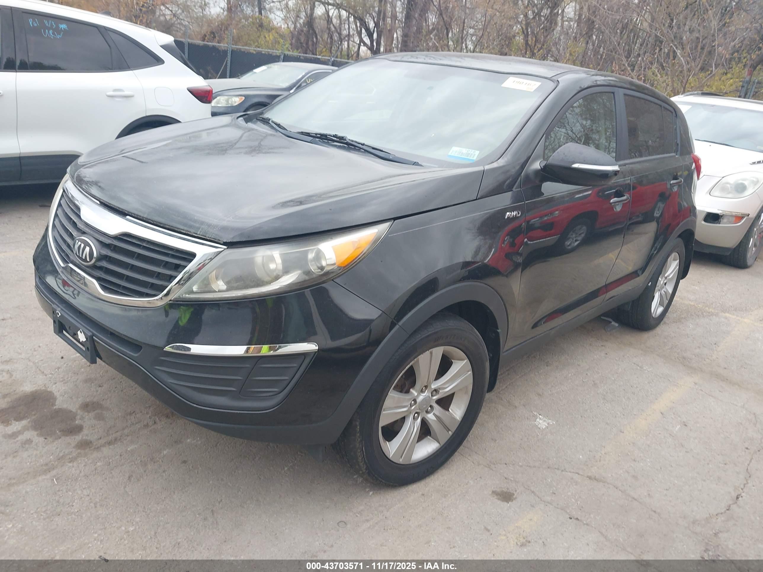 KIA SPORTAGE image 2
