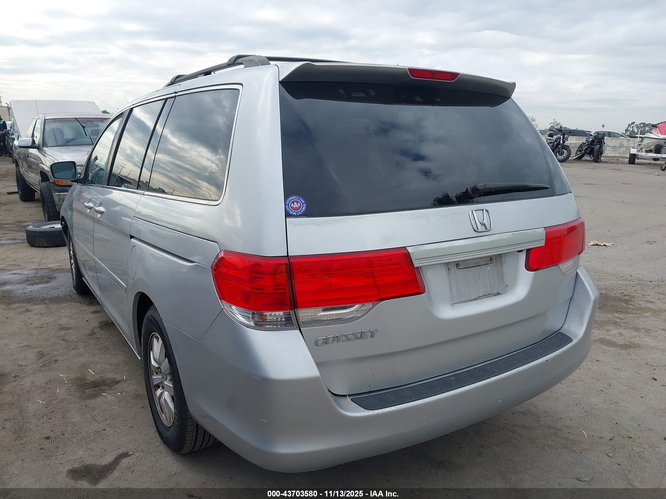 HONDA ODYSSEY image 3