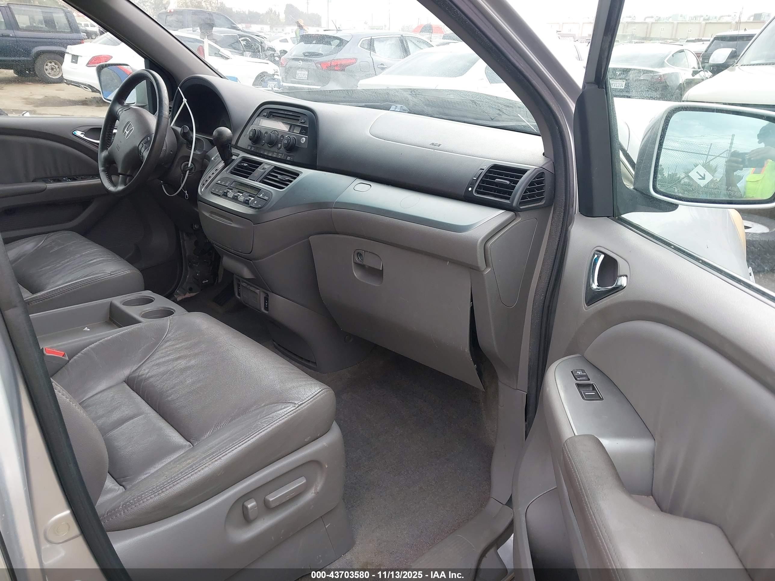 HONDA ODYSSEY image 5