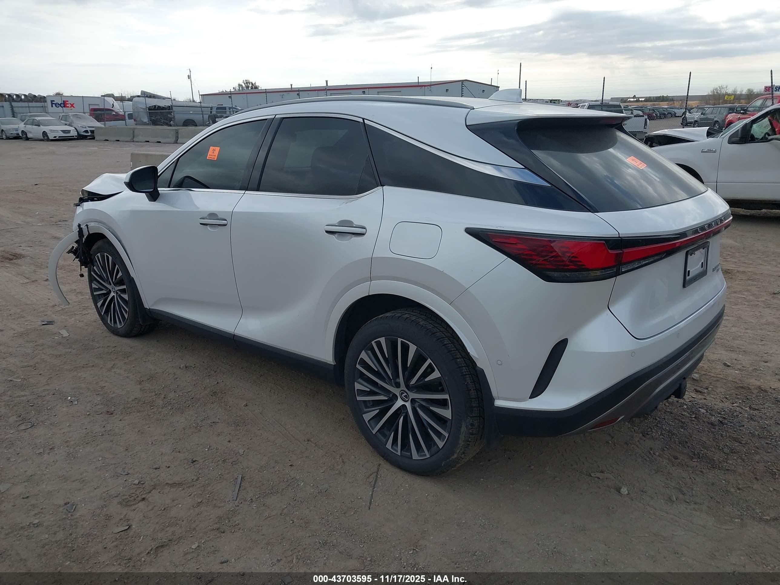 LEXUS RX image 3