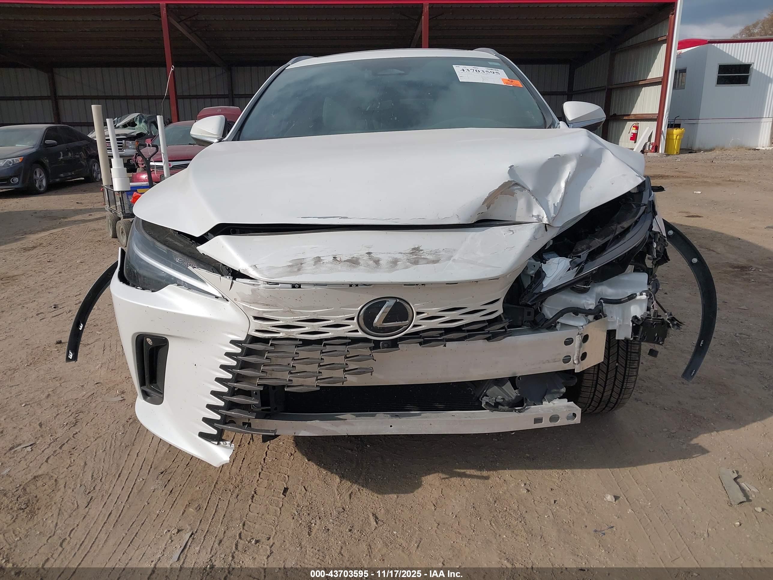 LEXUS RX image 6