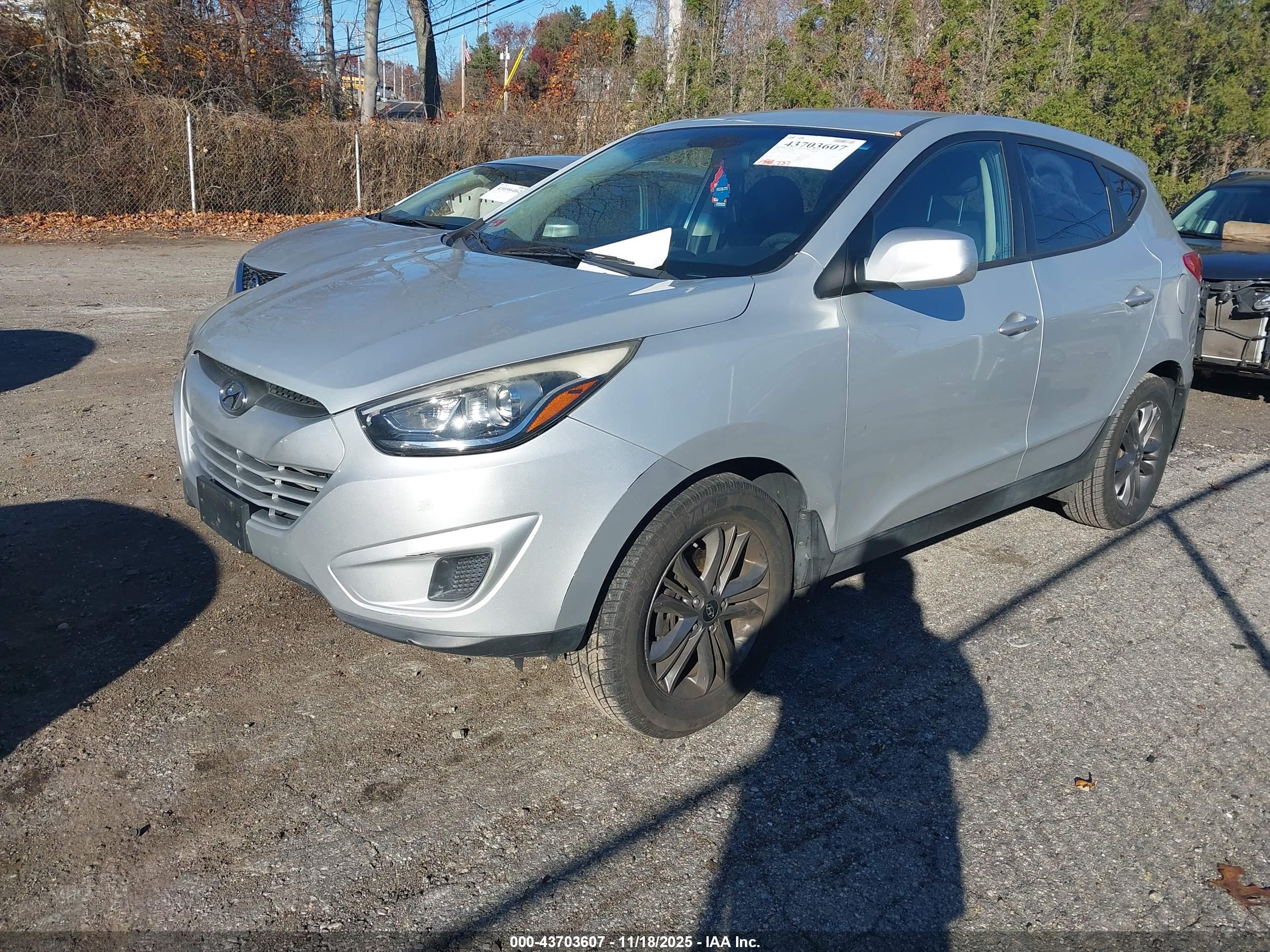 HYUNDAI TUCSON image 2