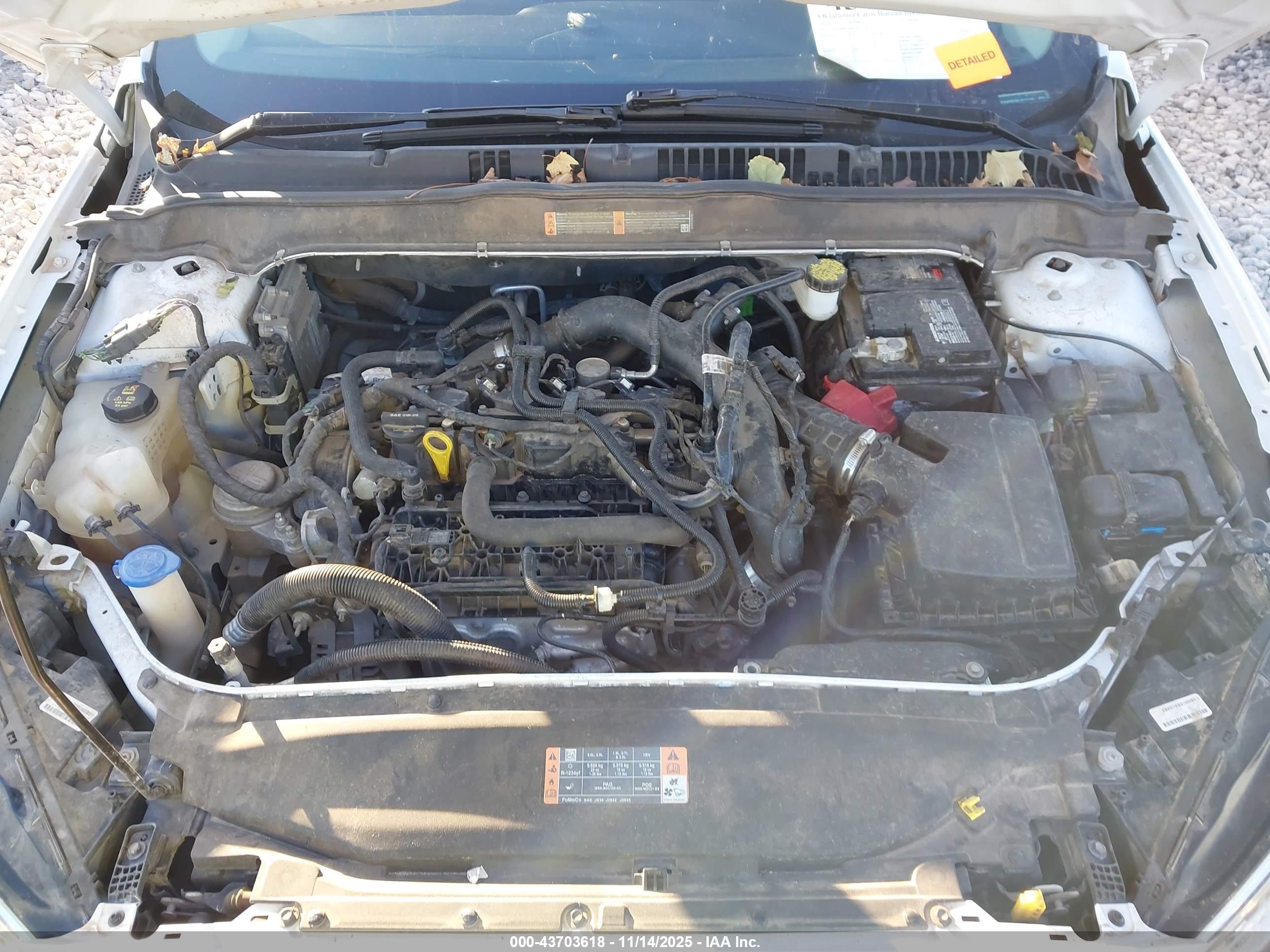 FORD FUSION image 10