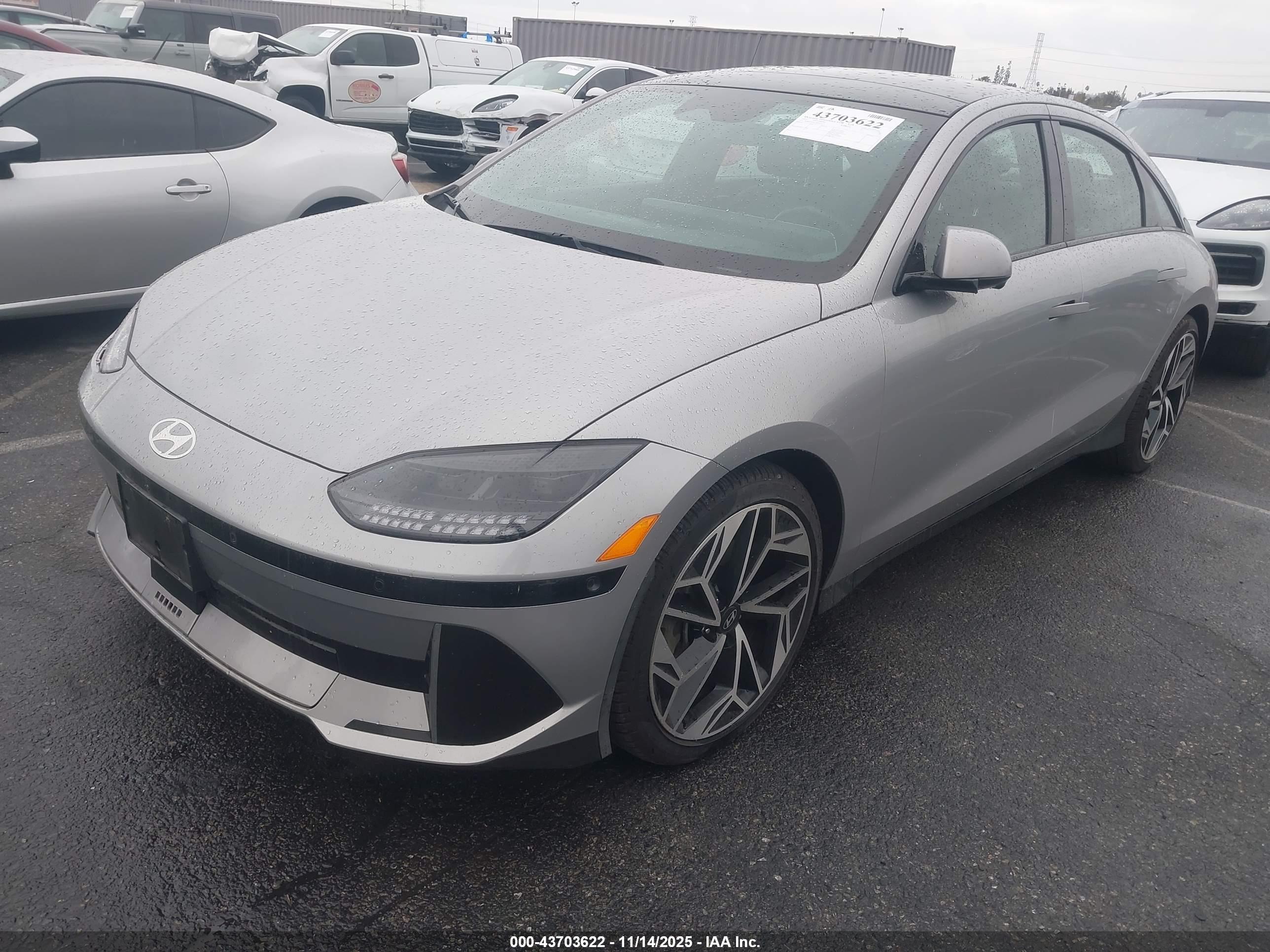 HYUNDAI IONIQ image 2