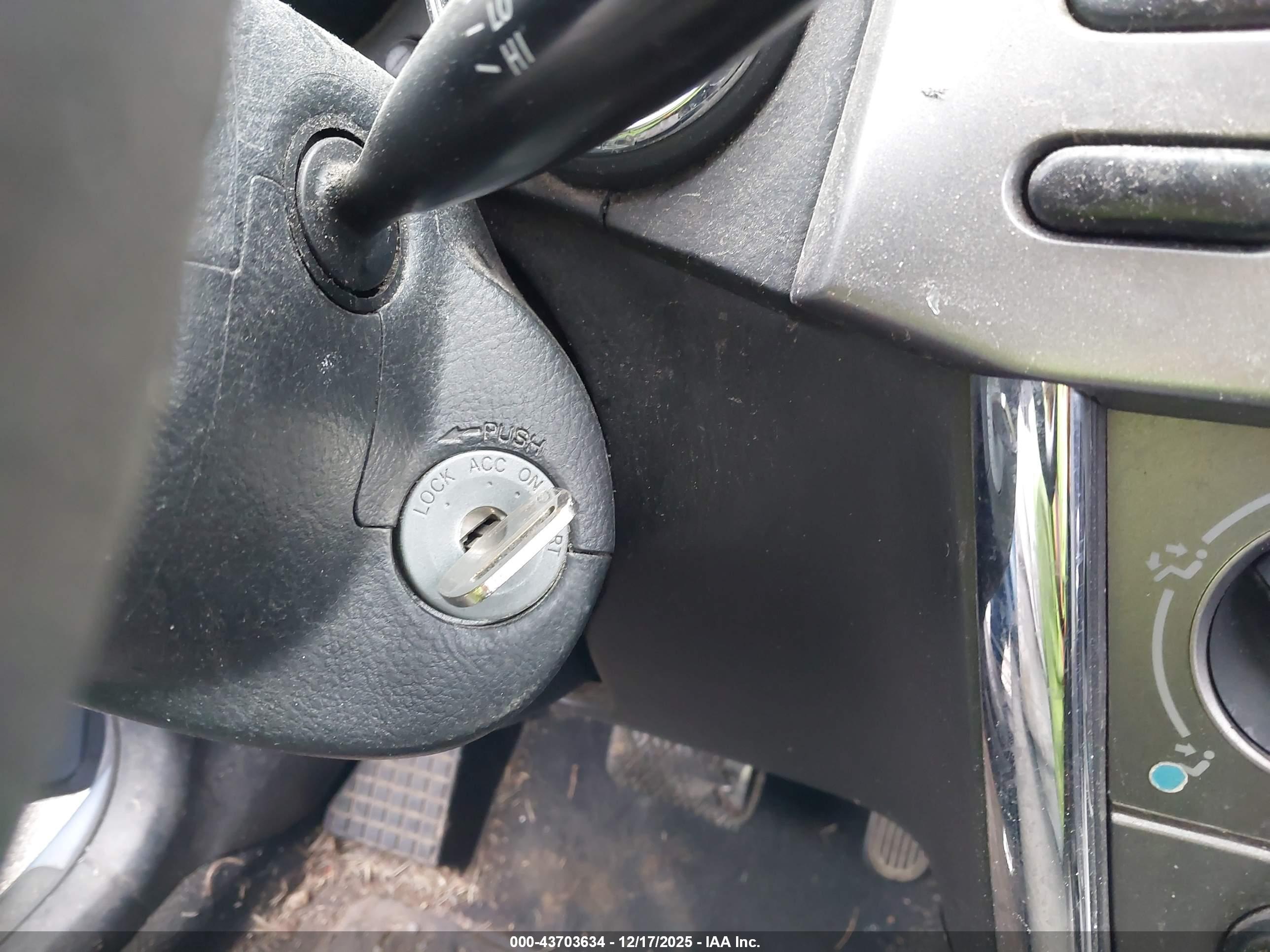 TOYOTA MATRIX image 11