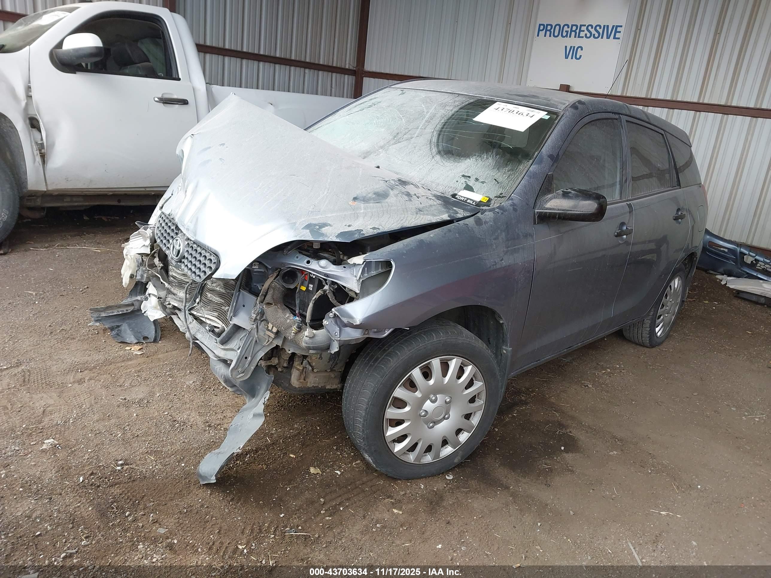 TOYOTA MATRIX image 2