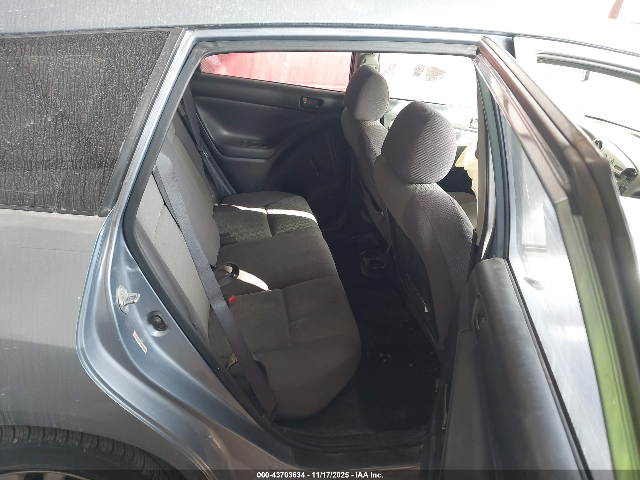 TOYOTA MATRIX image 8