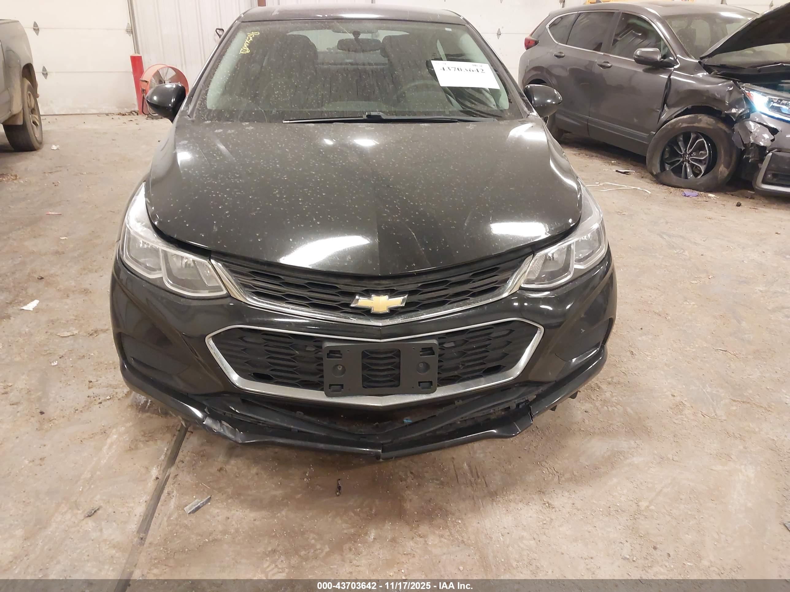 CHEVROLET CRUZE image 6