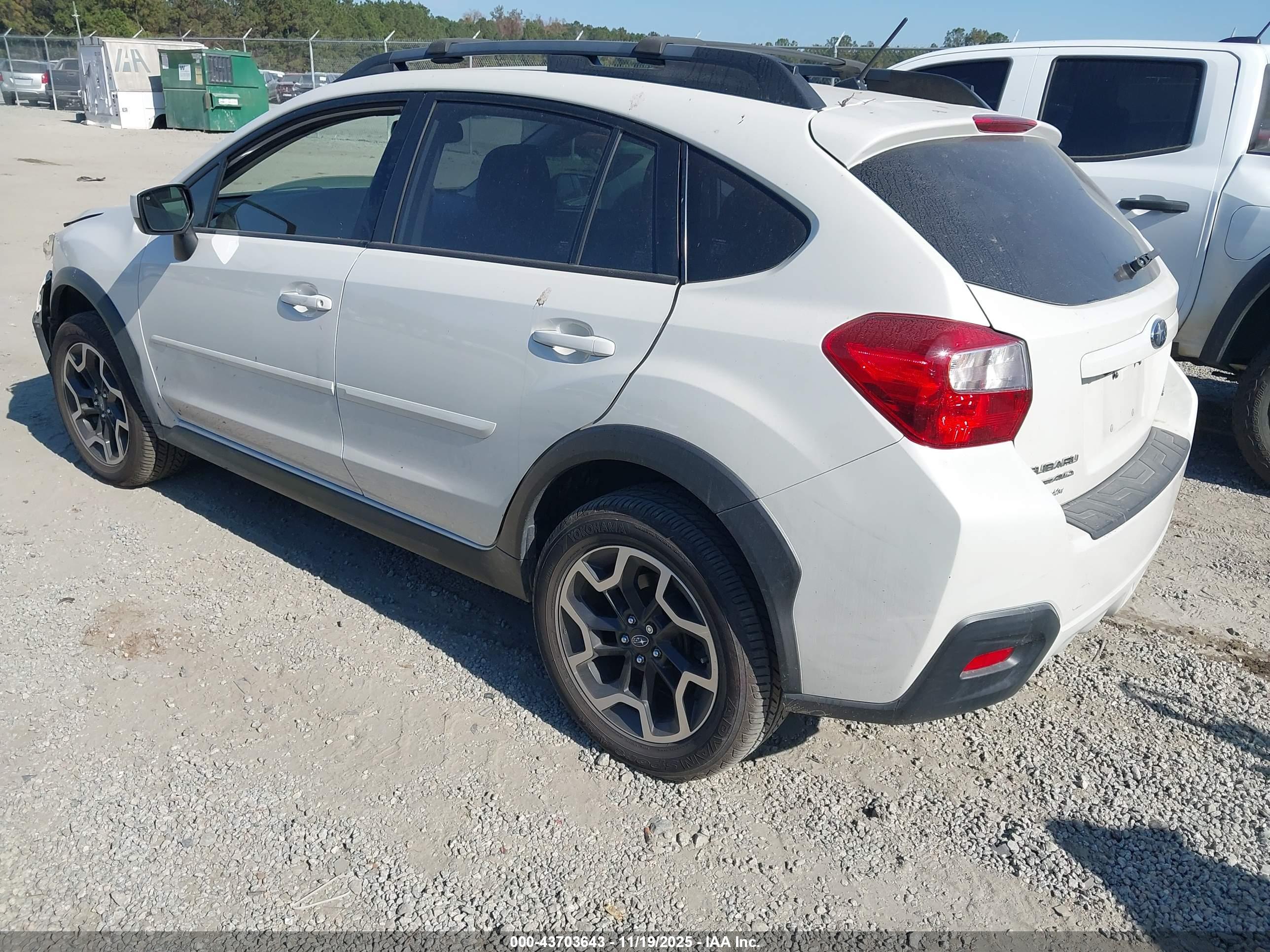SUBARU CROSSTREK image 3