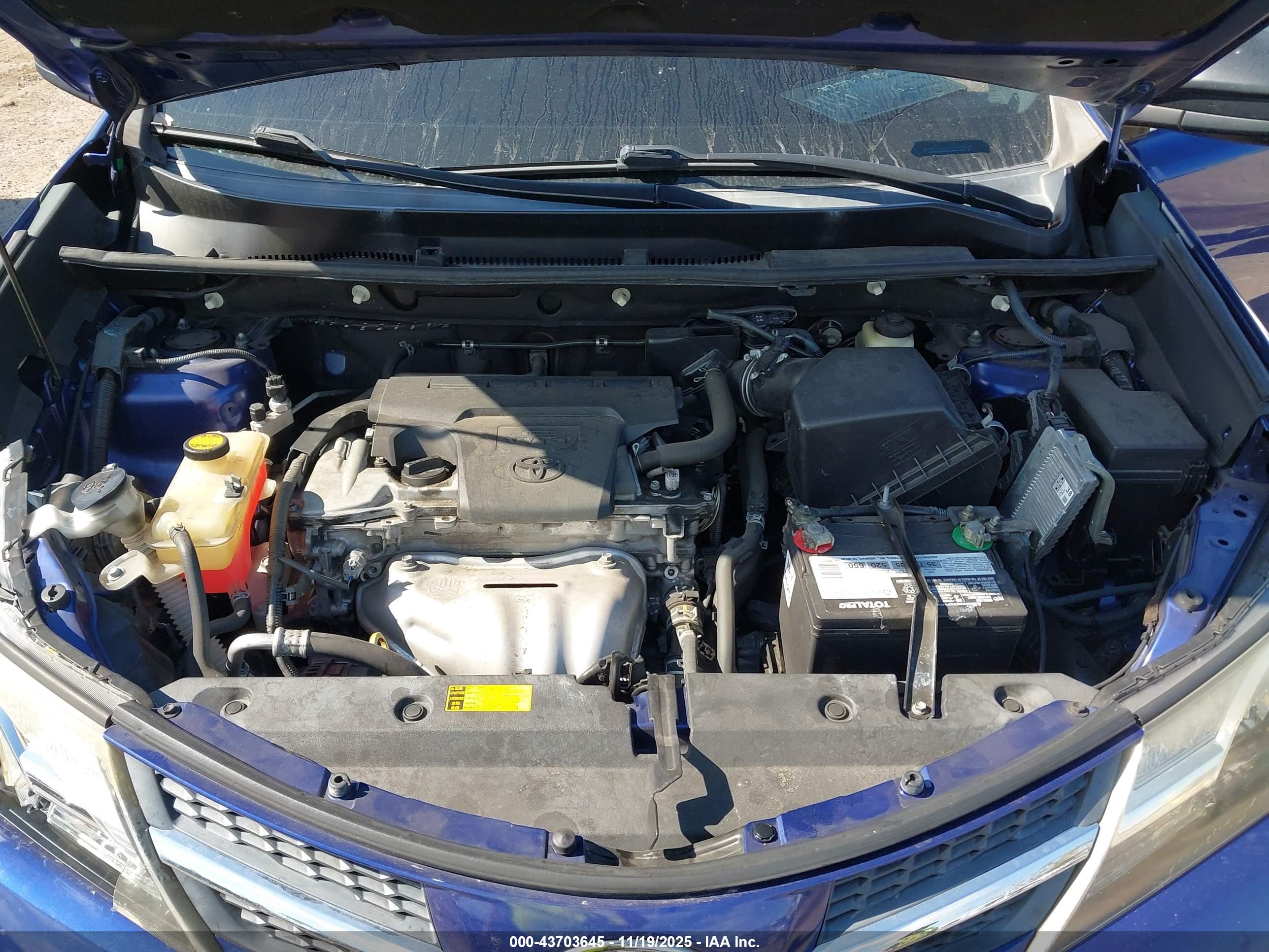 TOYOTA RAV4 image 10