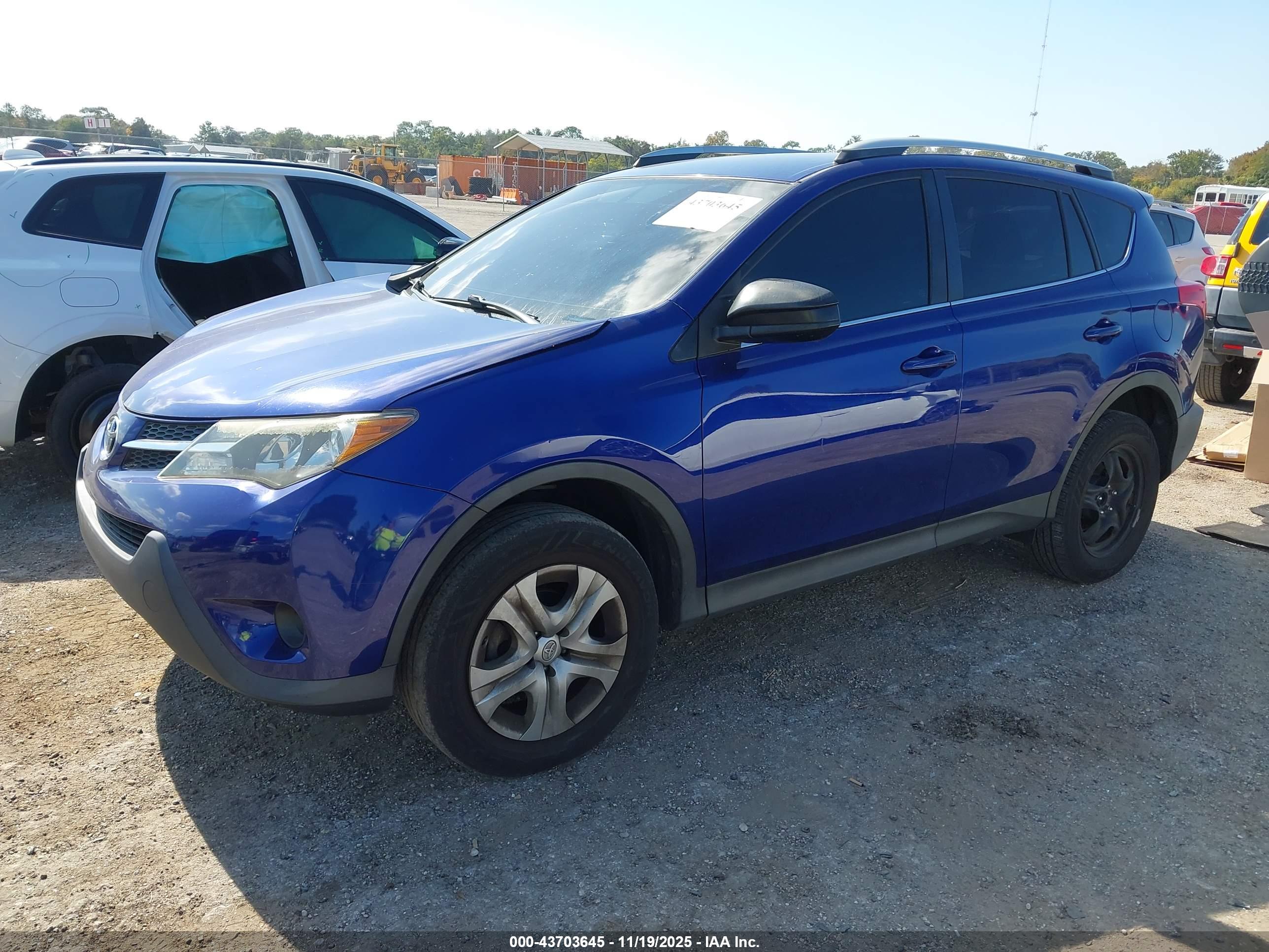 TOYOTA RAV4 image 2
