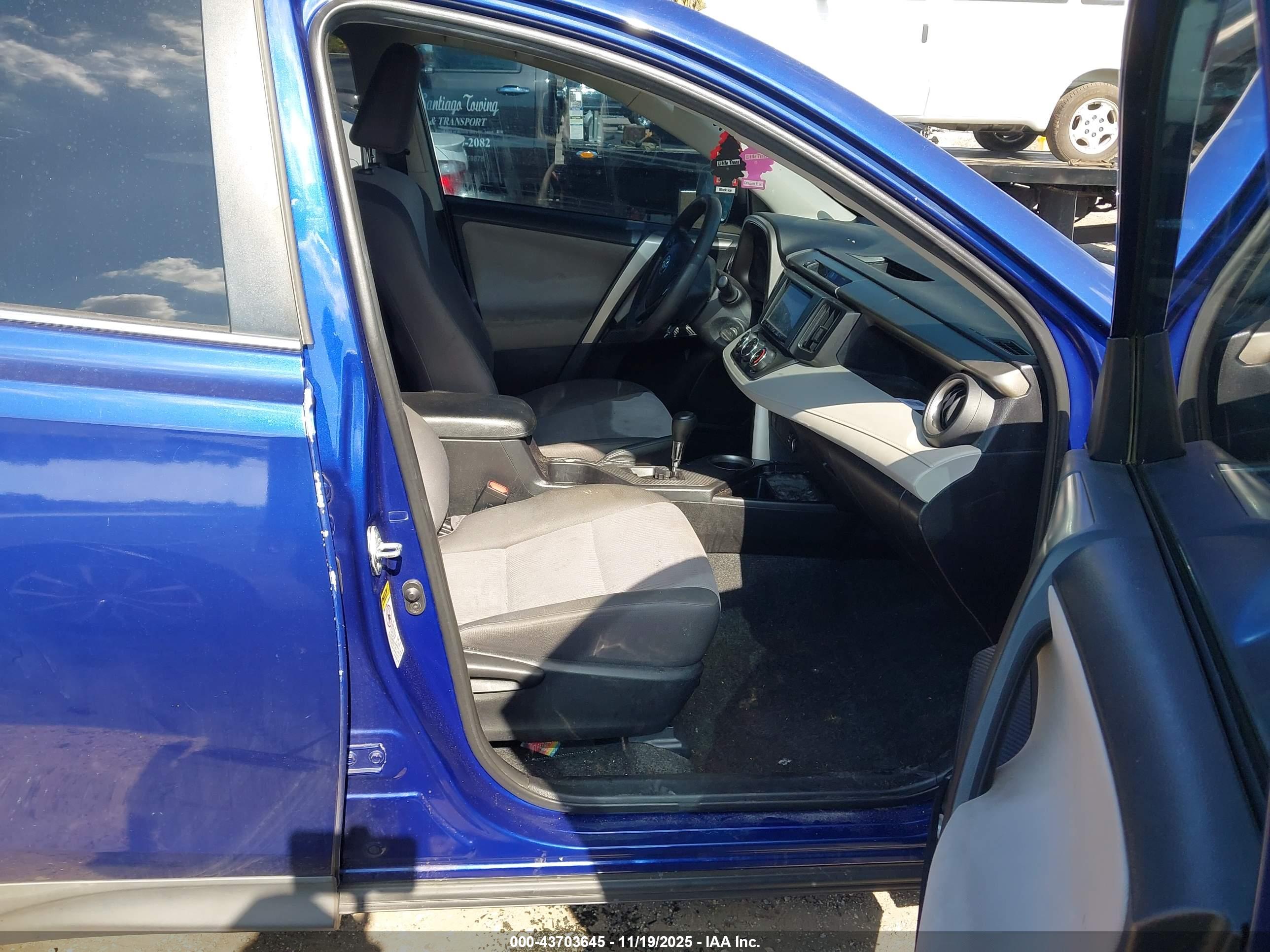 TOYOTA RAV4 image 5