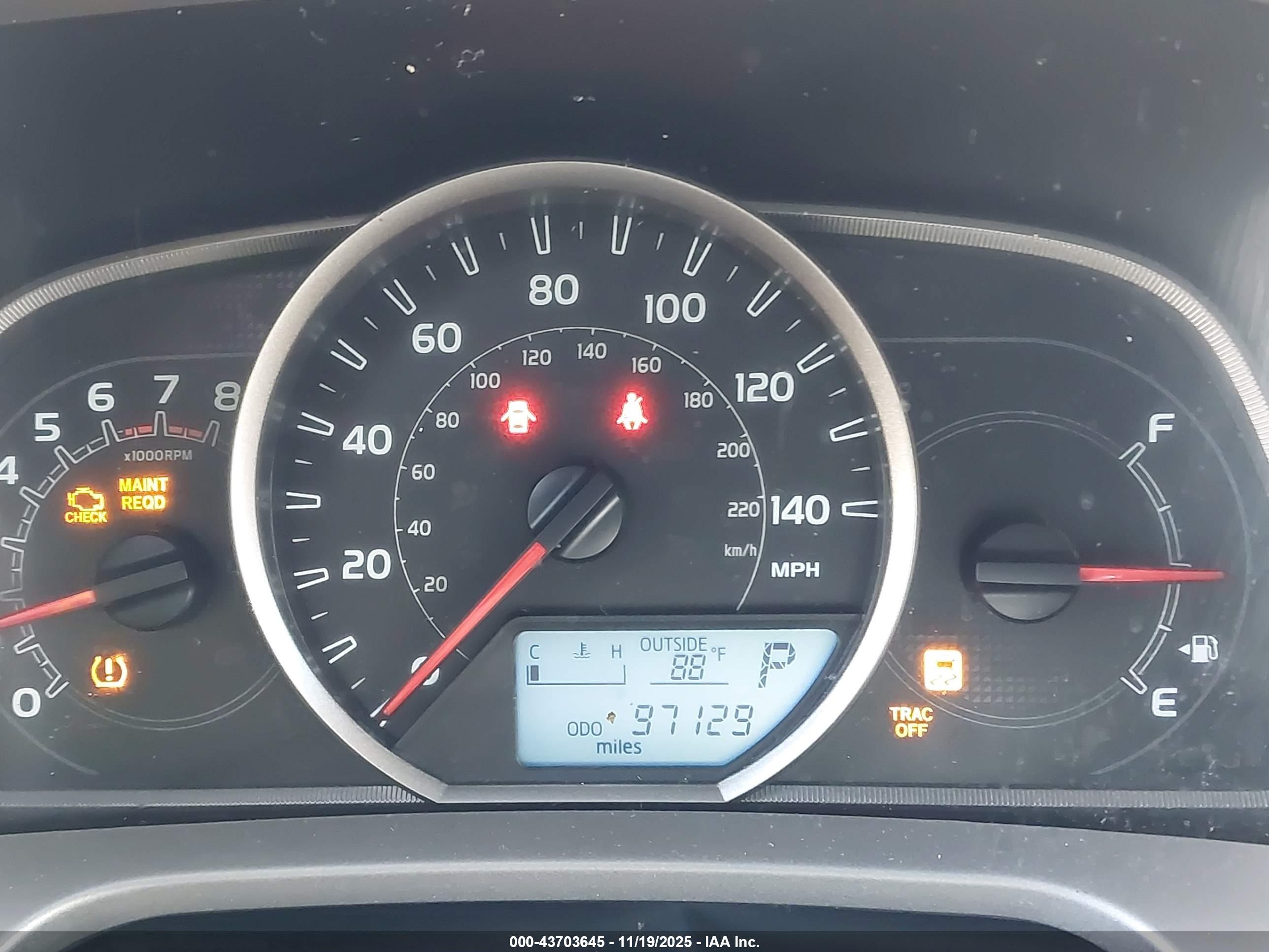 TOYOTA RAV4 image 7