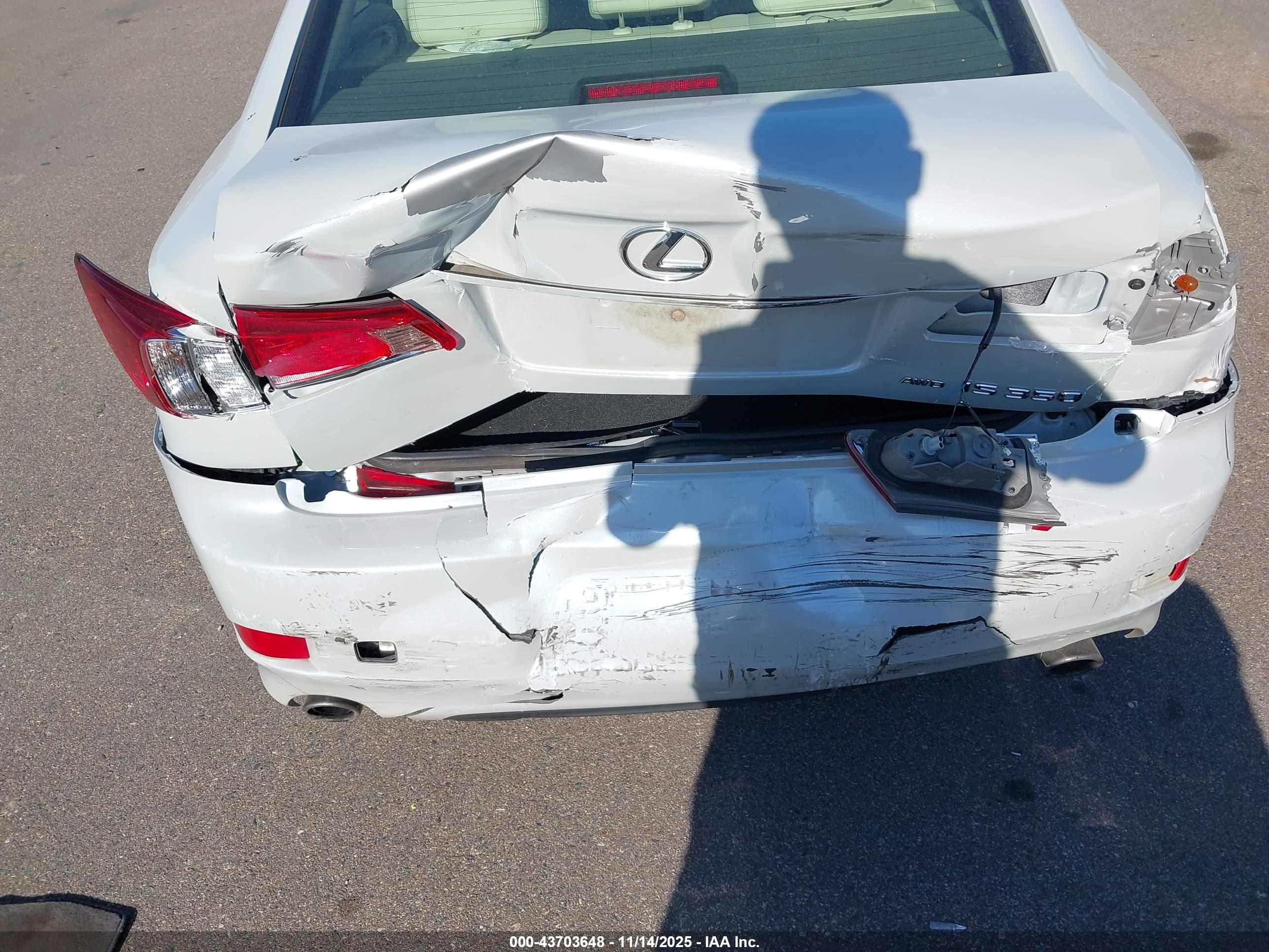 LEXUS IS image 6