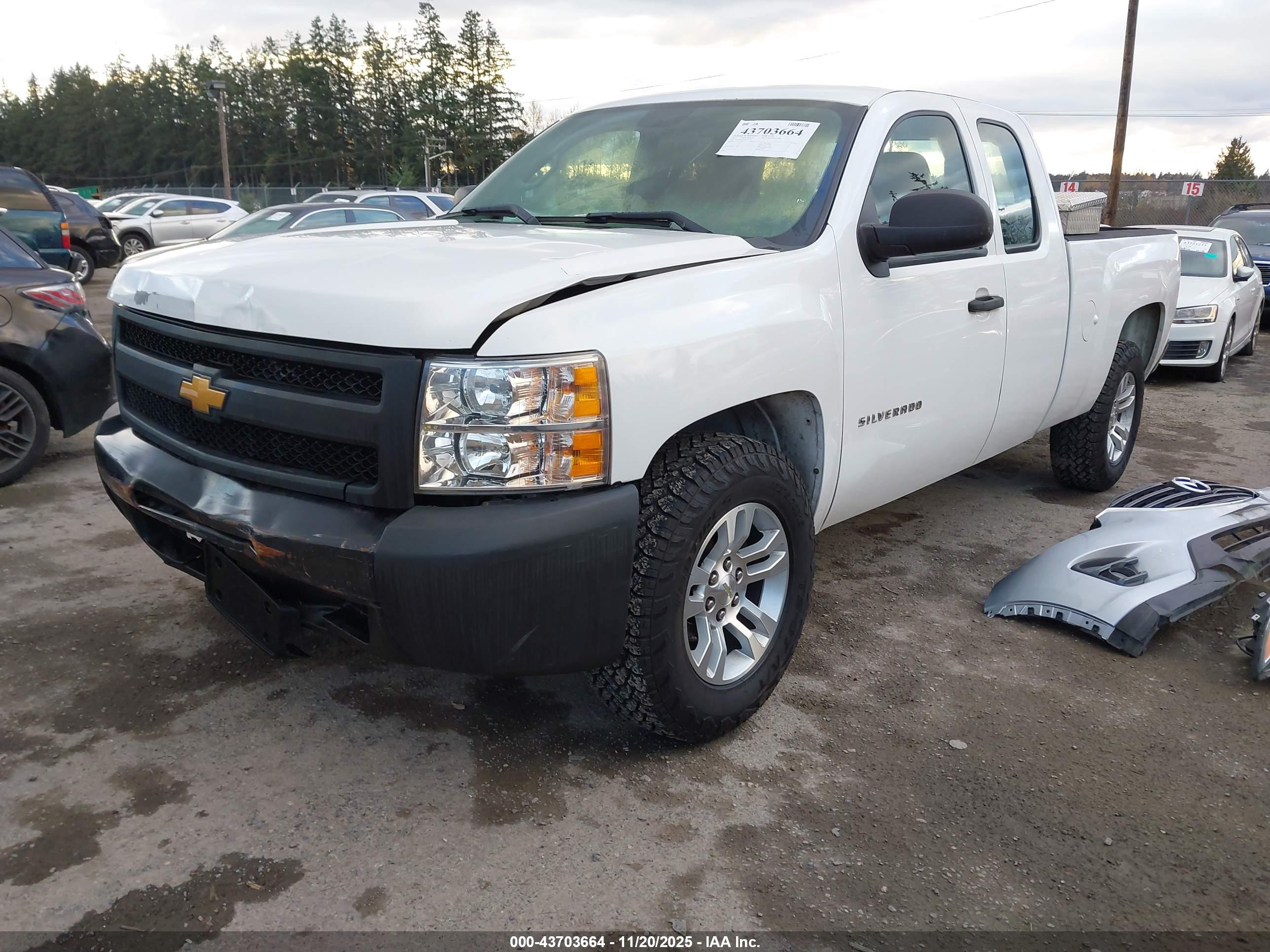 CHEVROLET SILVERADO image 2