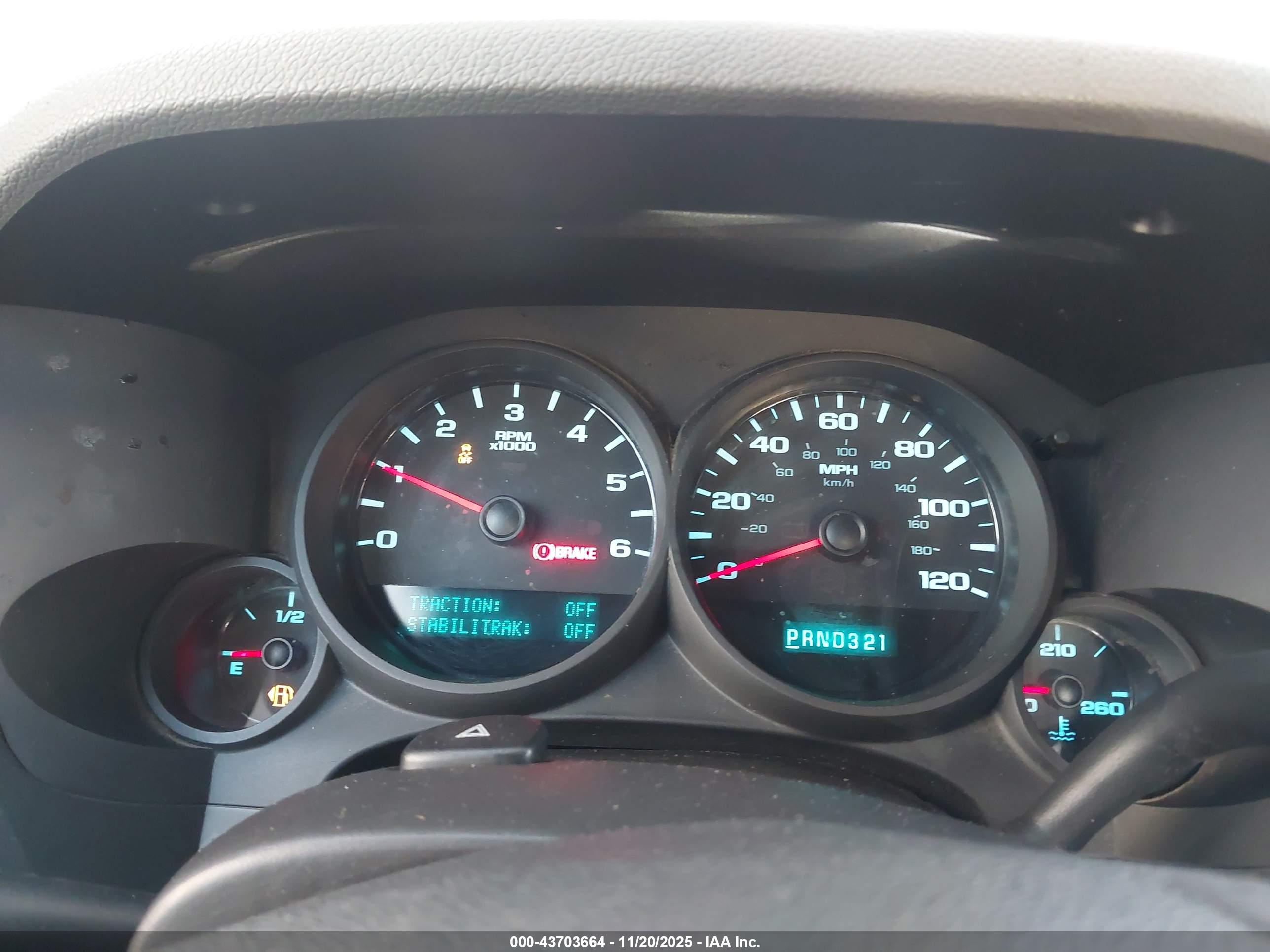 CHEVROLET SILVERADO image 7